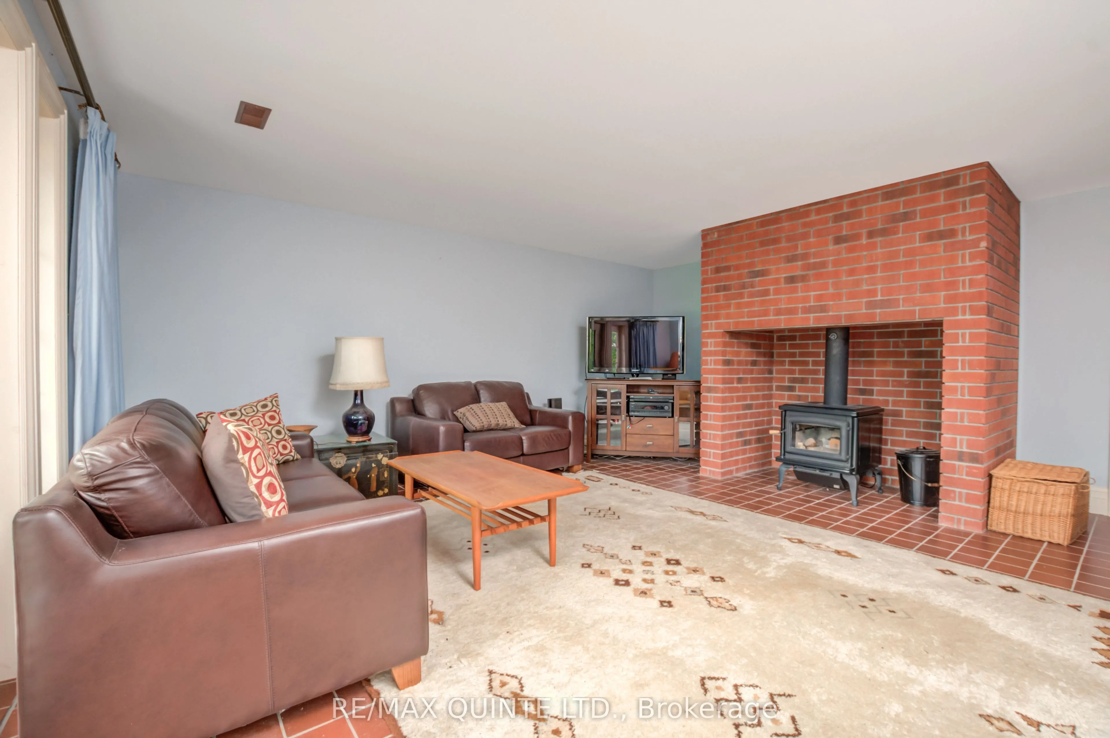 55 Oakridge Drive