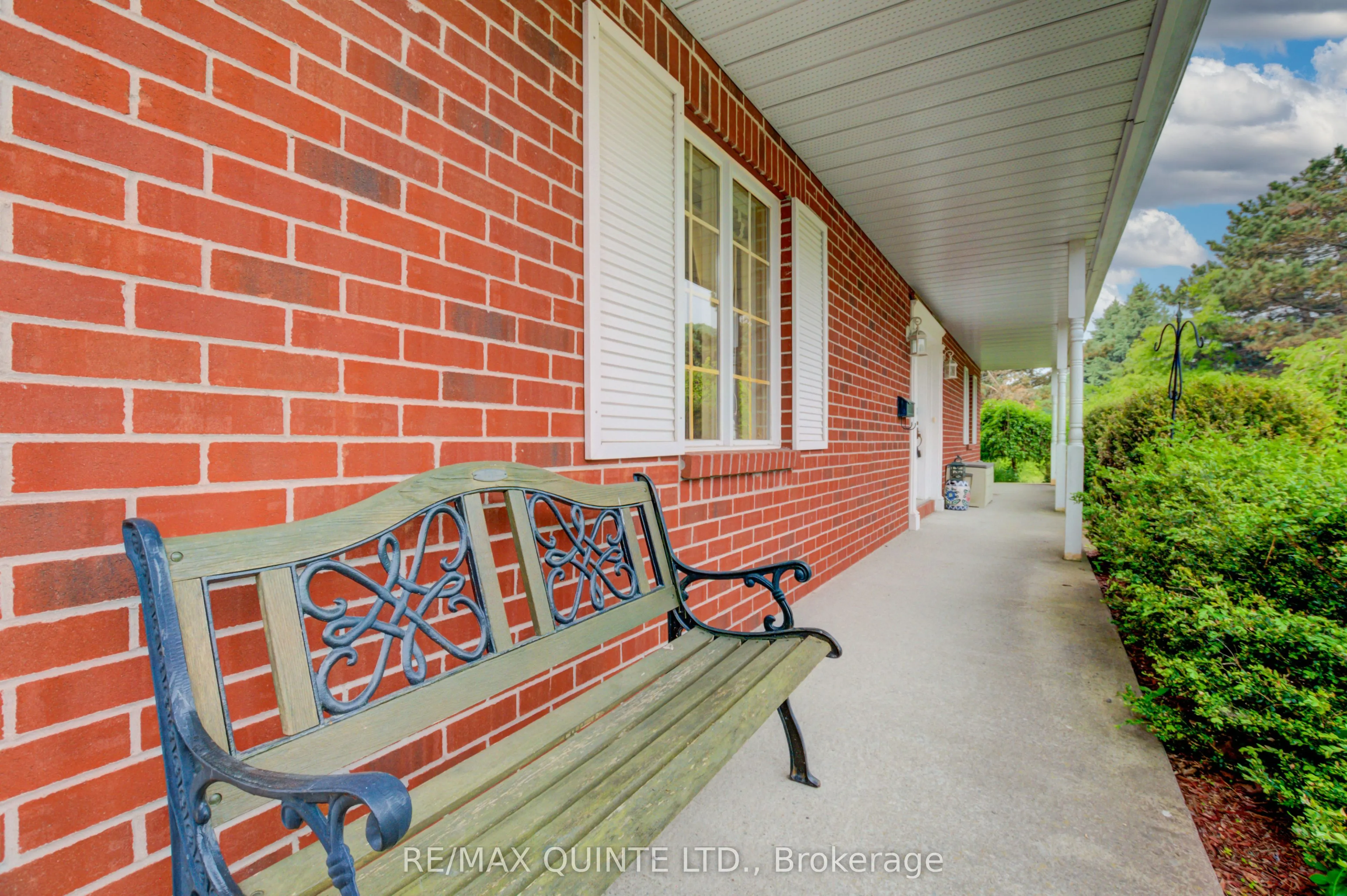 55 Oakridge Drive