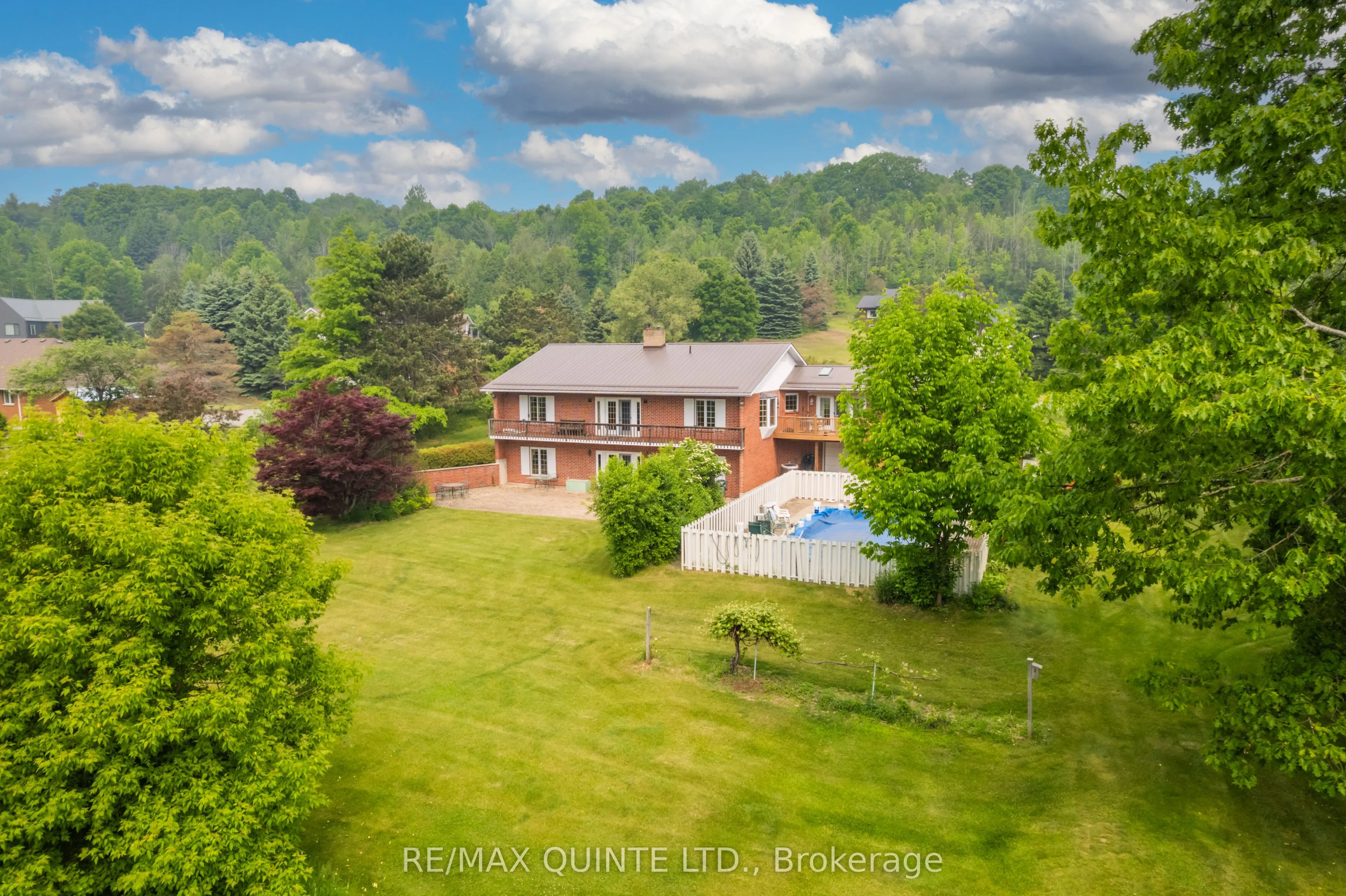 55 Oakridge Drive