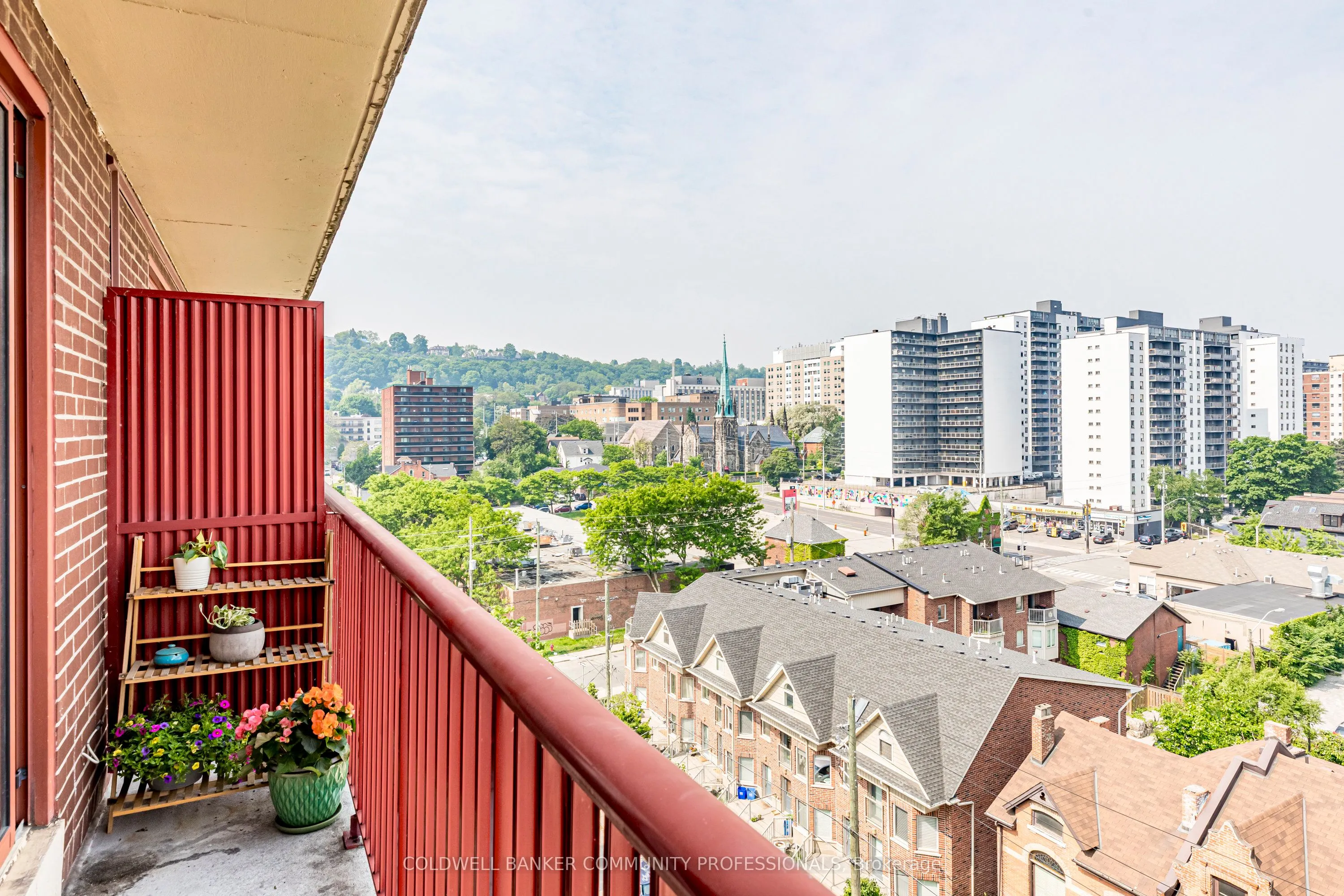 141 Catharine Street S, #902