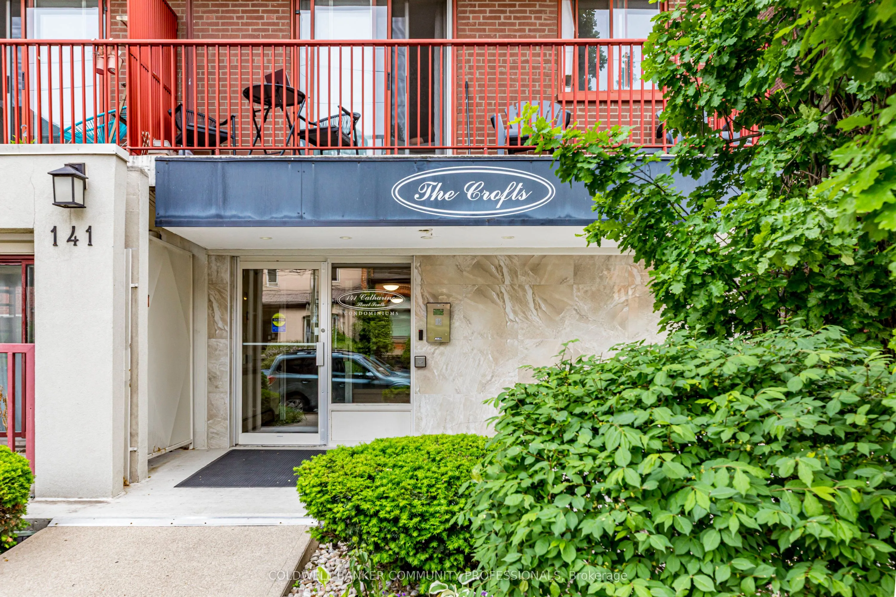 141 Catharine Street S, #902