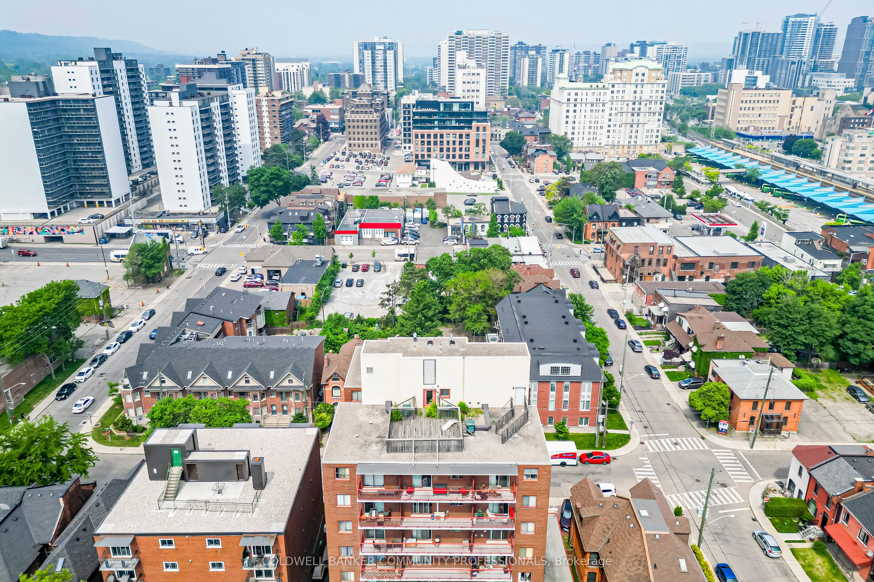 141 Catharine Street S, #902