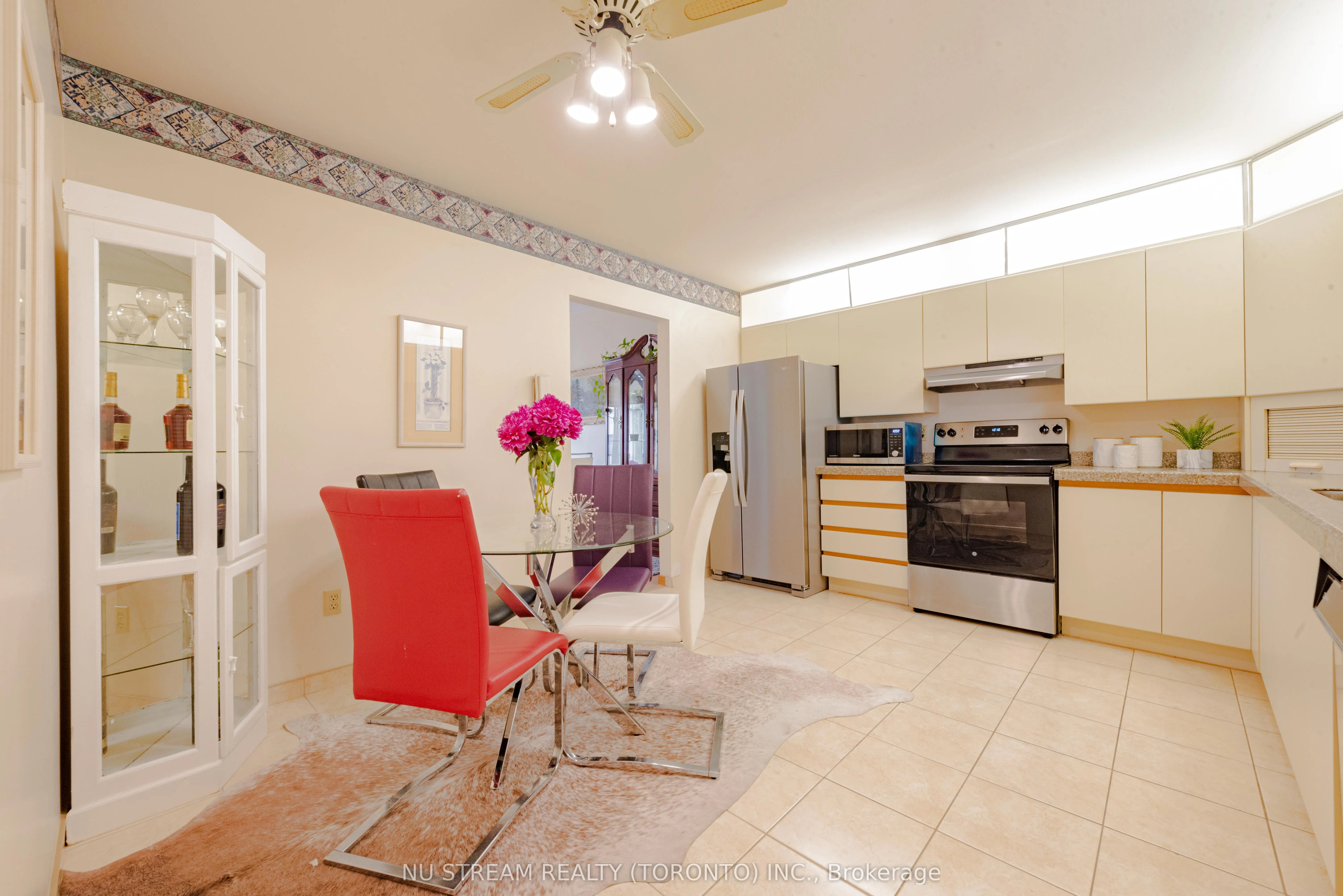 5151 Riverside Drive E, #905