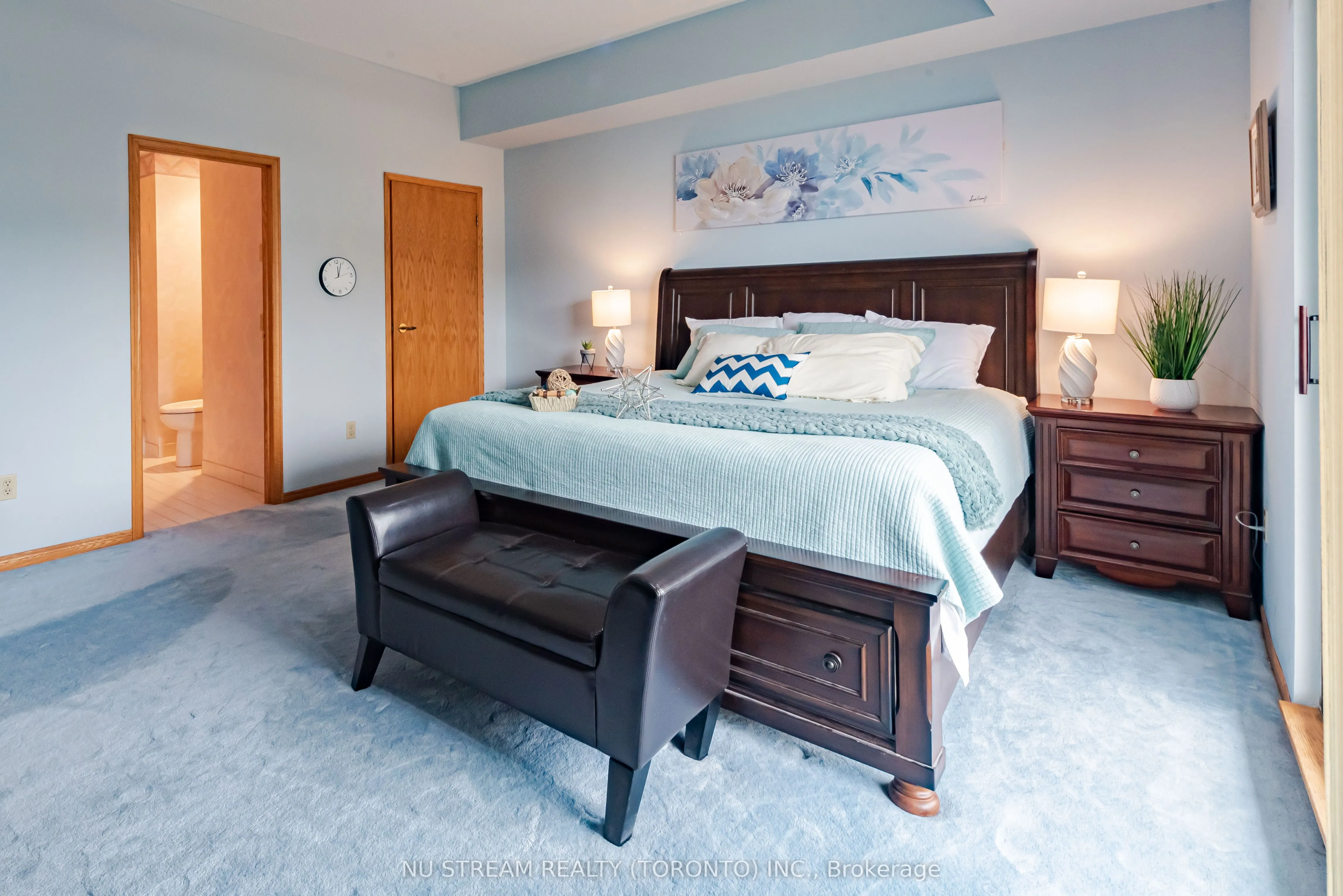 5151 Riverside Drive E, #905