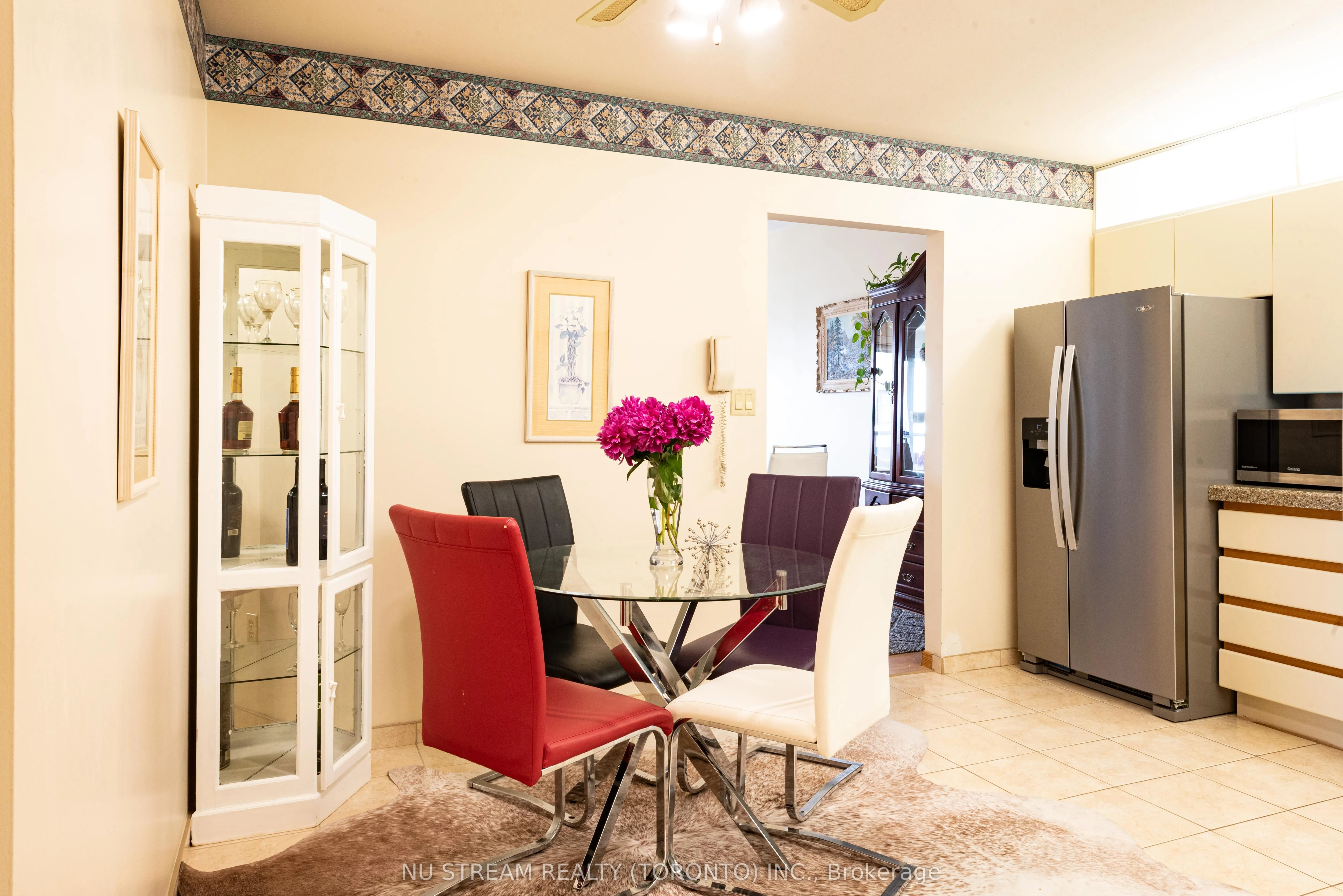 5151 Riverside Drive E, #905