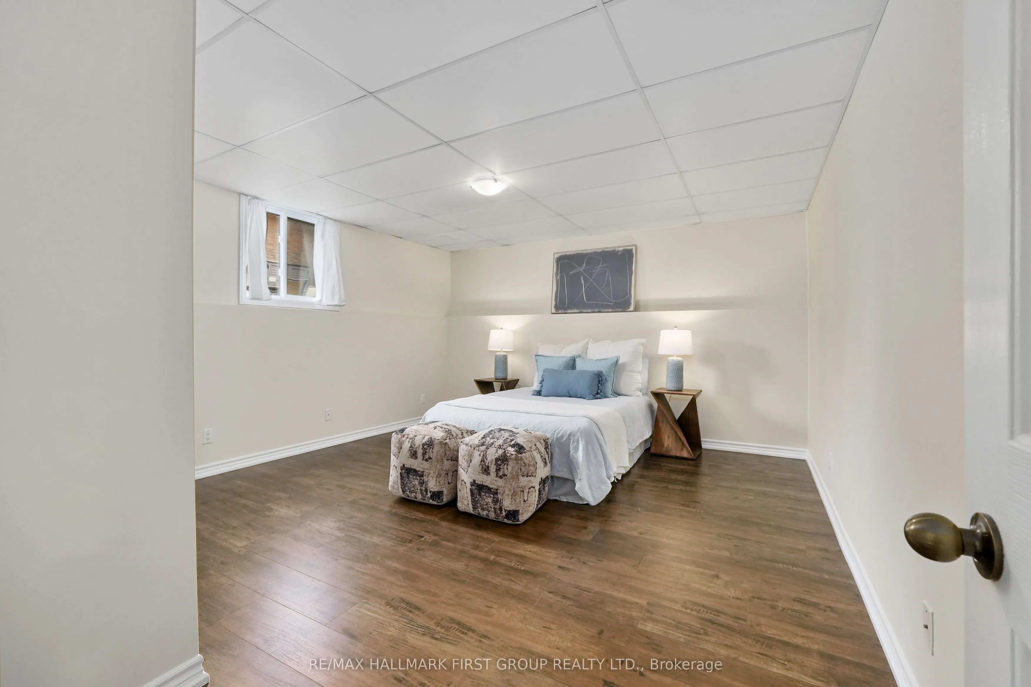 5 Edgewater Drive