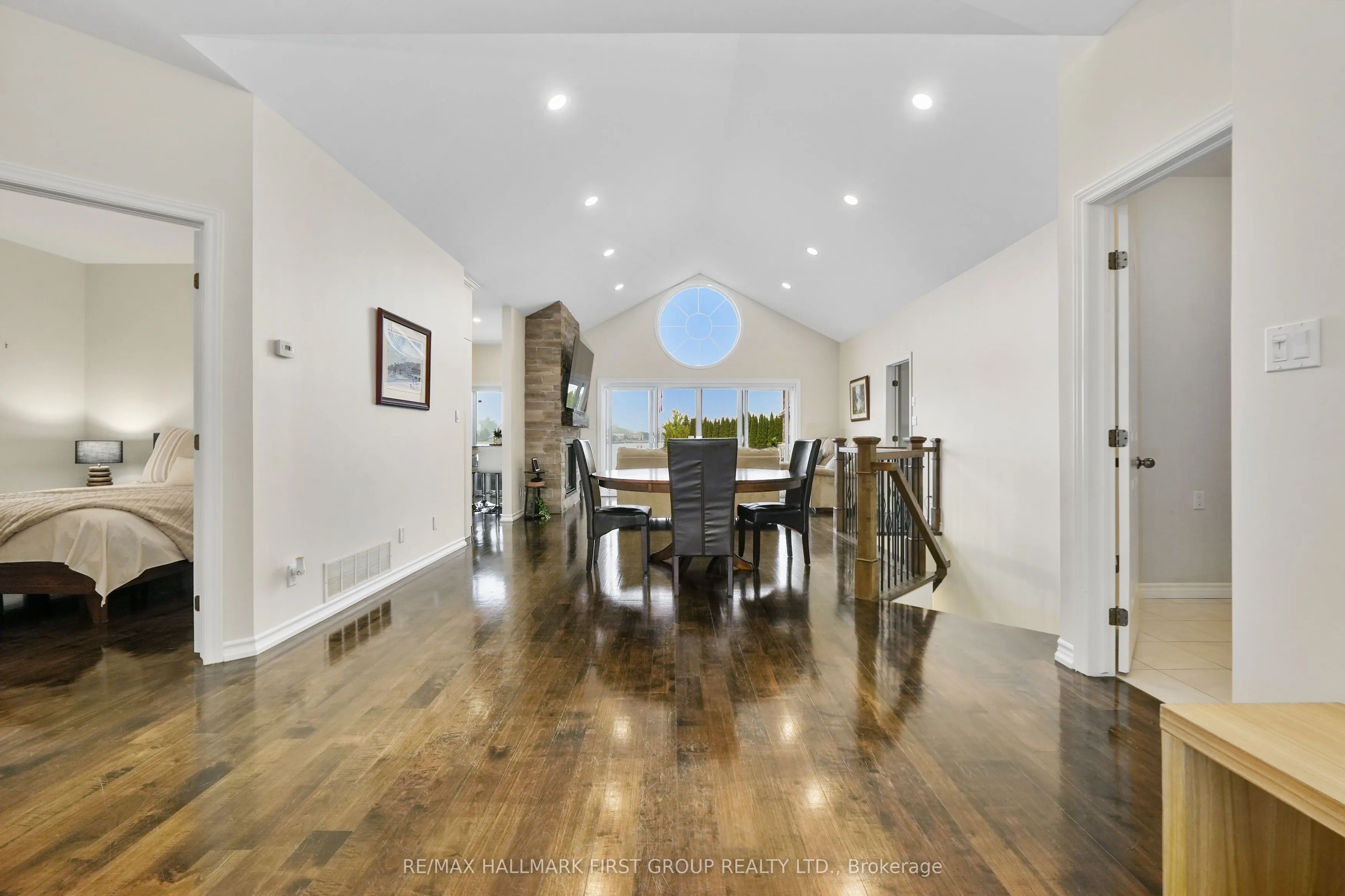 5 Edgewater Drive