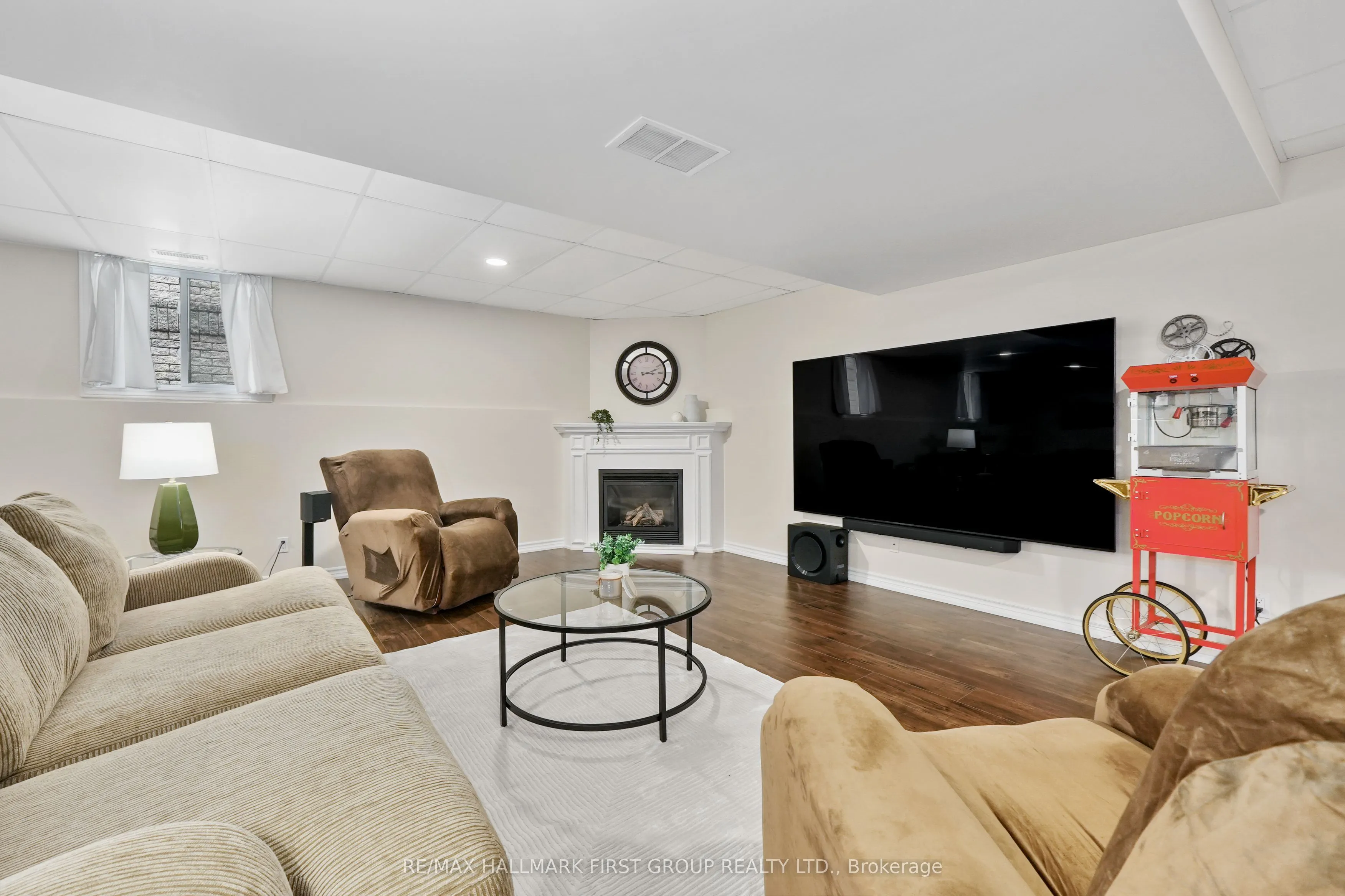 5 Edgewater Drive