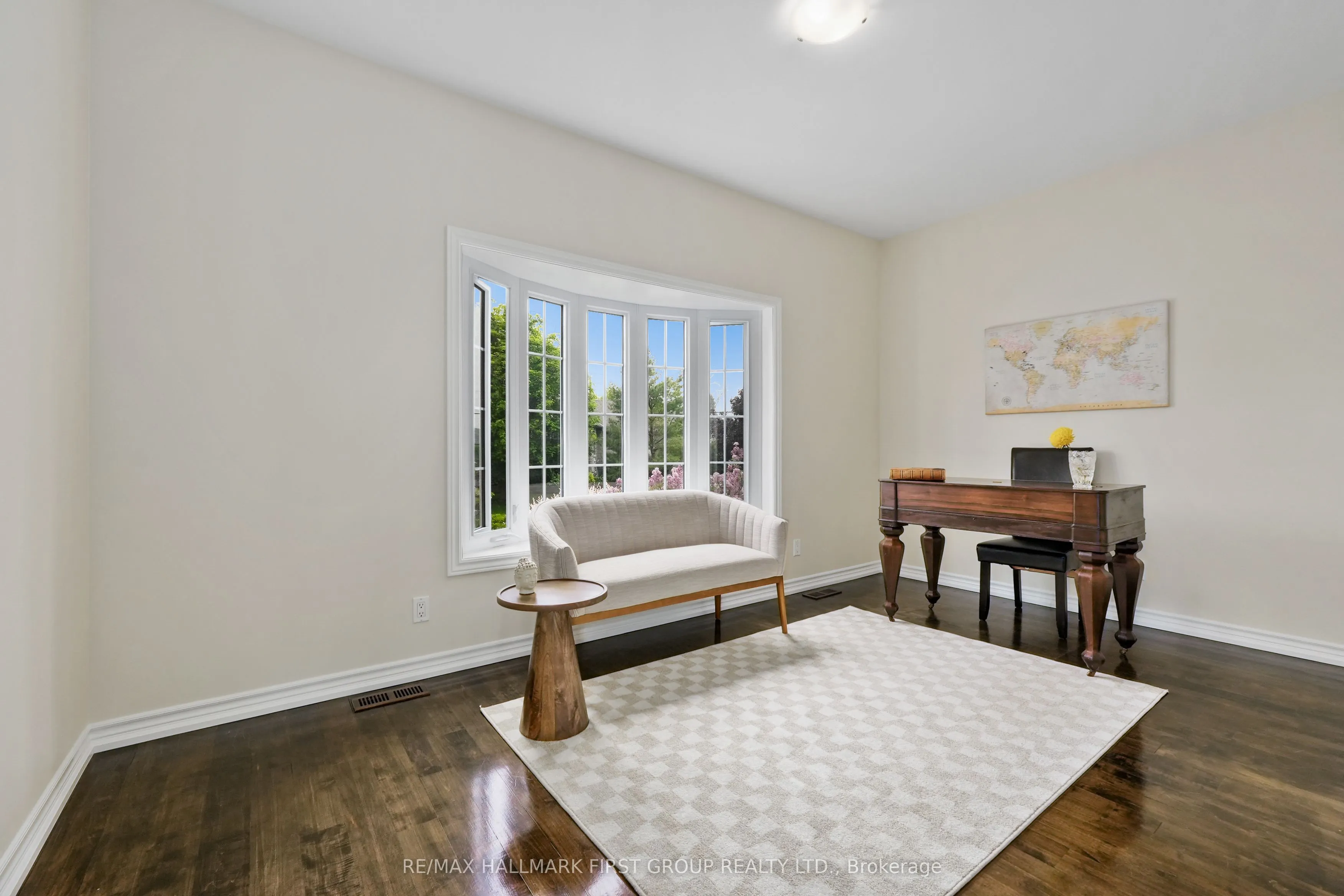 5 Edgewater Drive