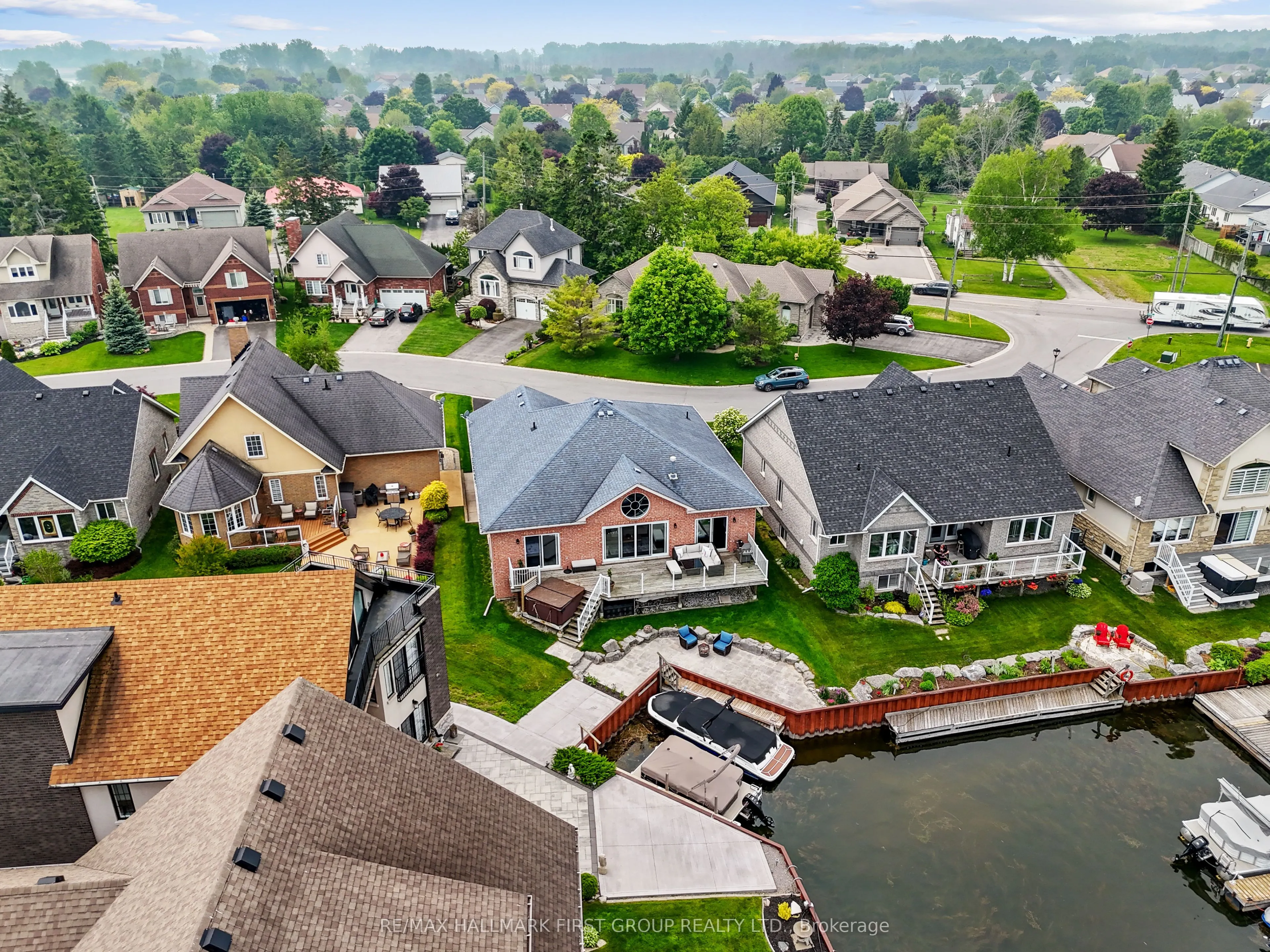 5 Edgewater Drive