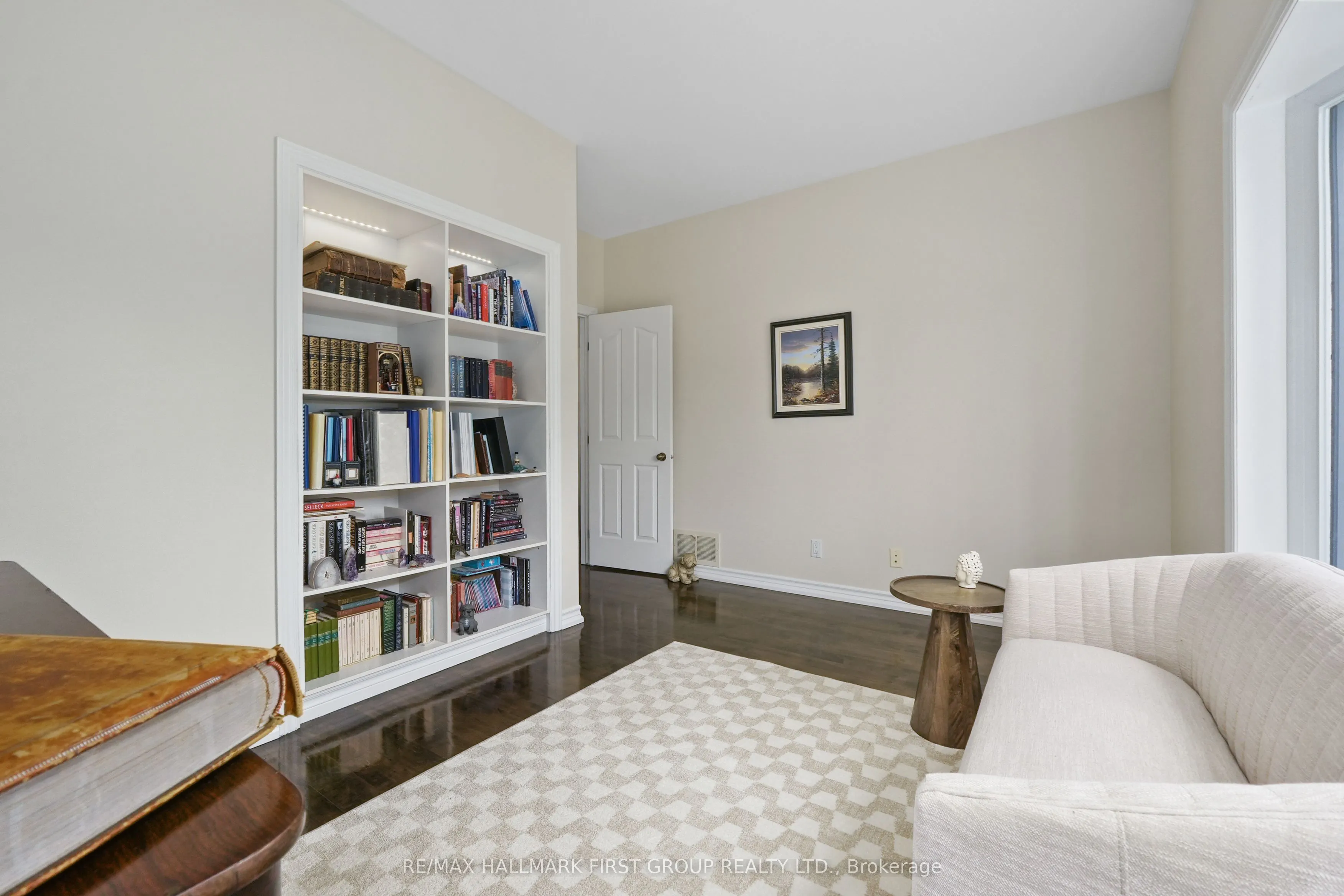 5 Edgewater Drive