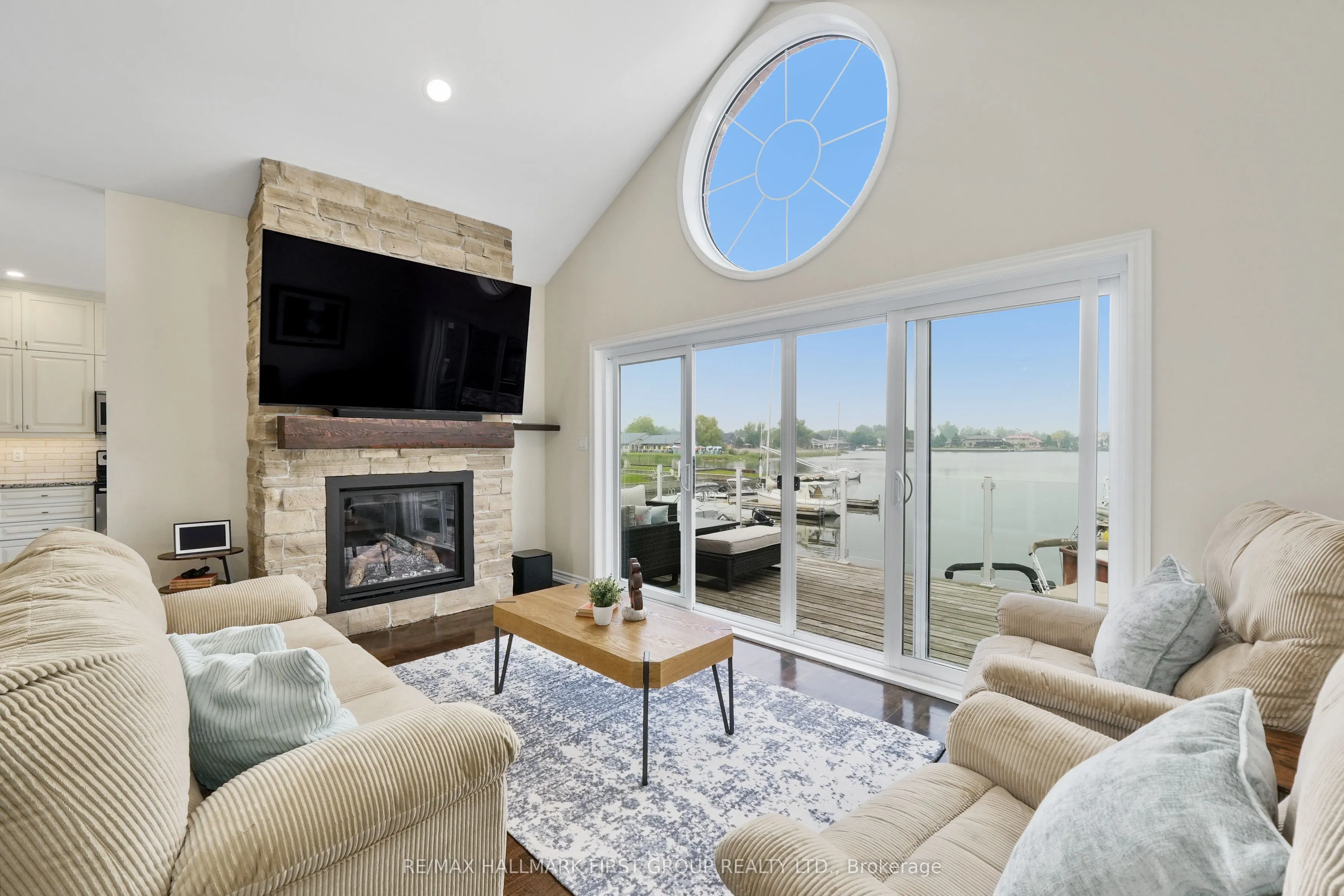 5 Edgewater Drive