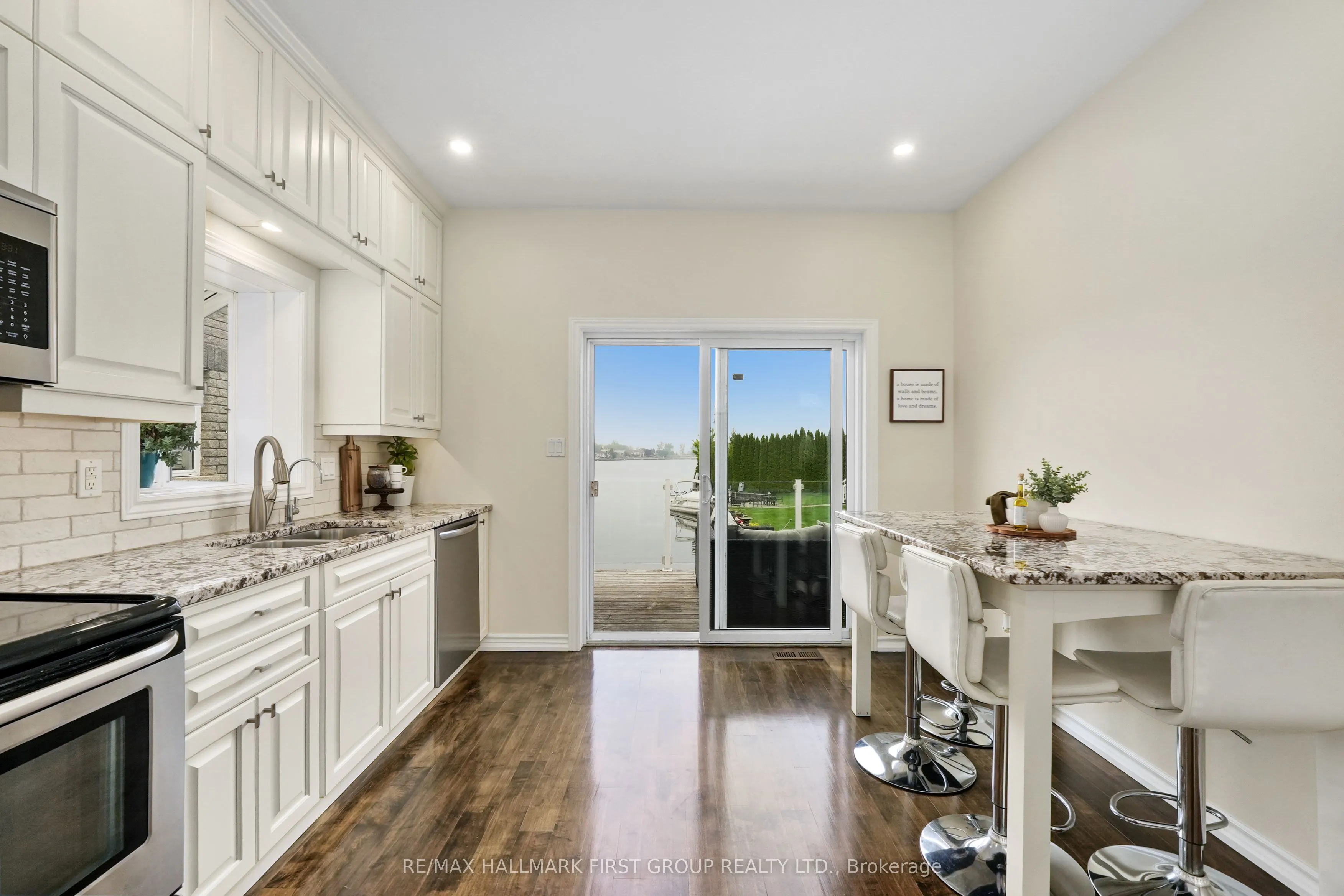5 Edgewater Drive