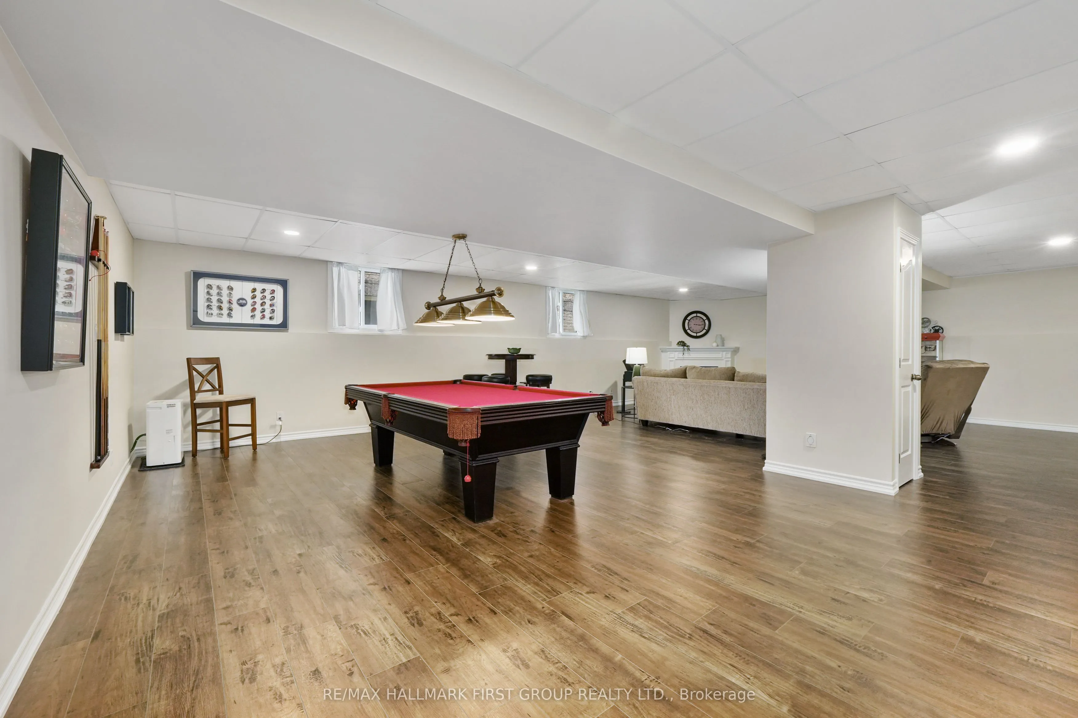 5 Edgewater Drive