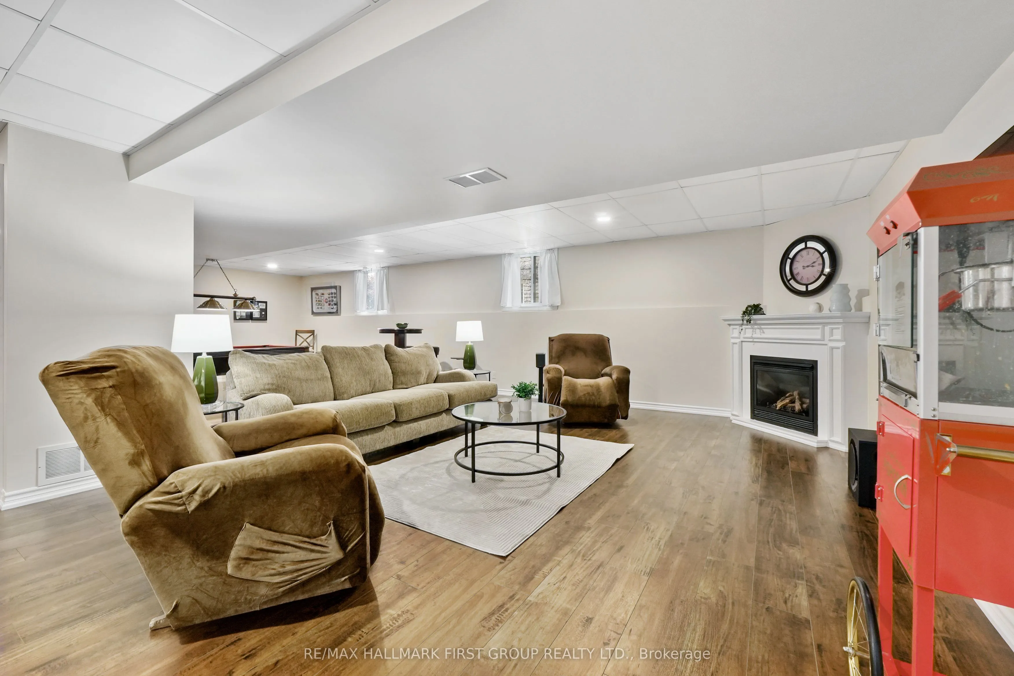 5 Edgewater Drive