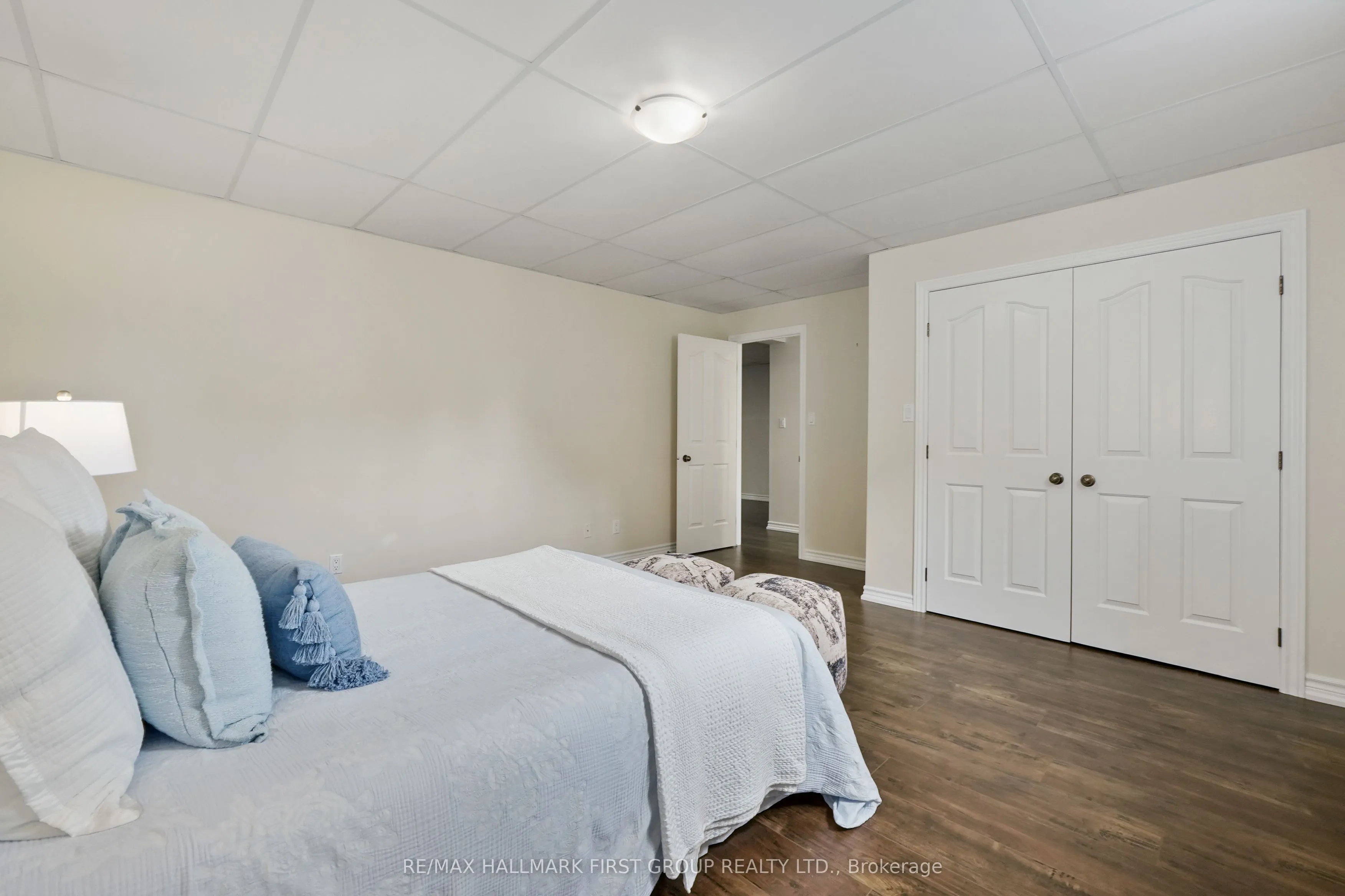 5 Edgewater Drive