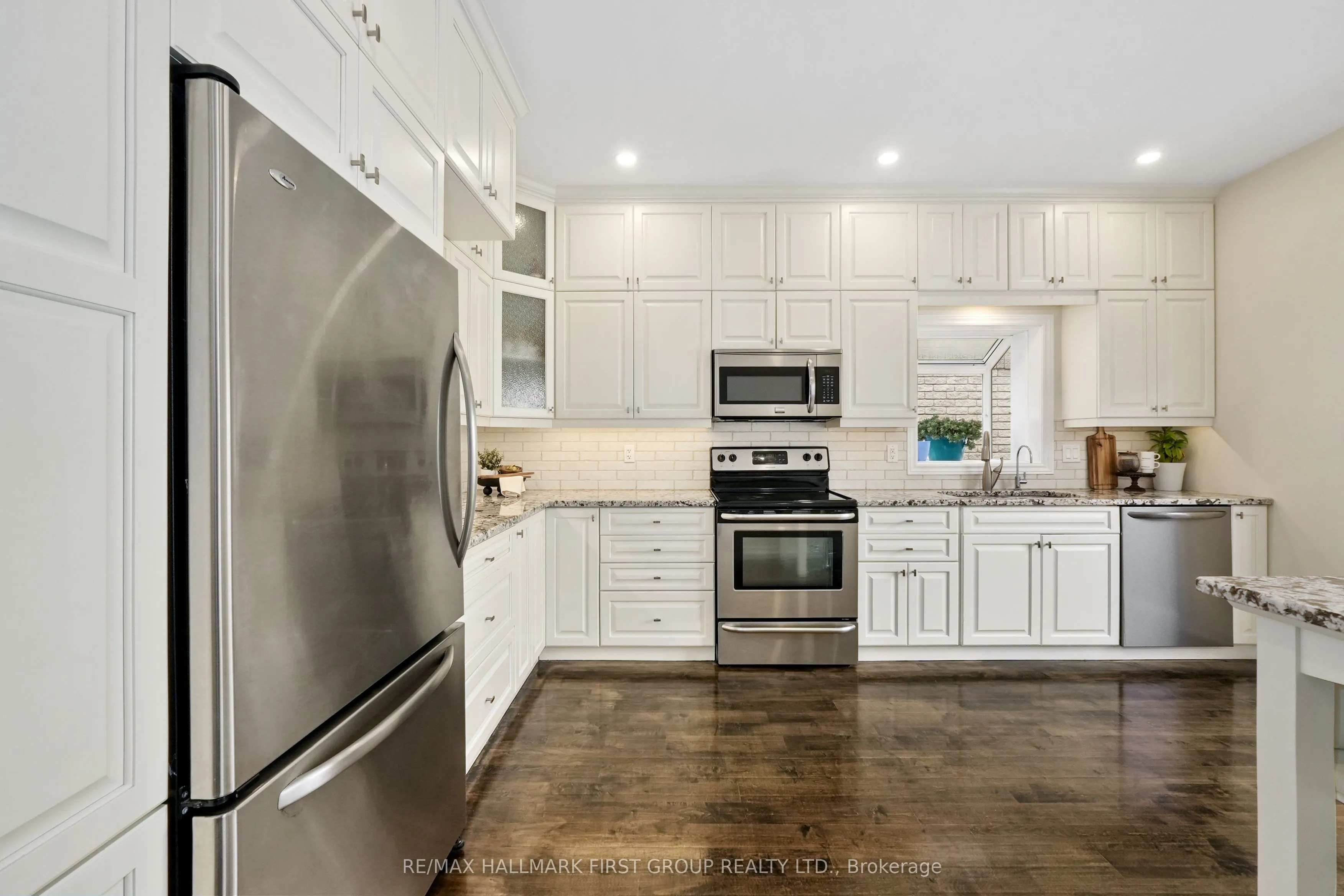 5 Edgewater Drive