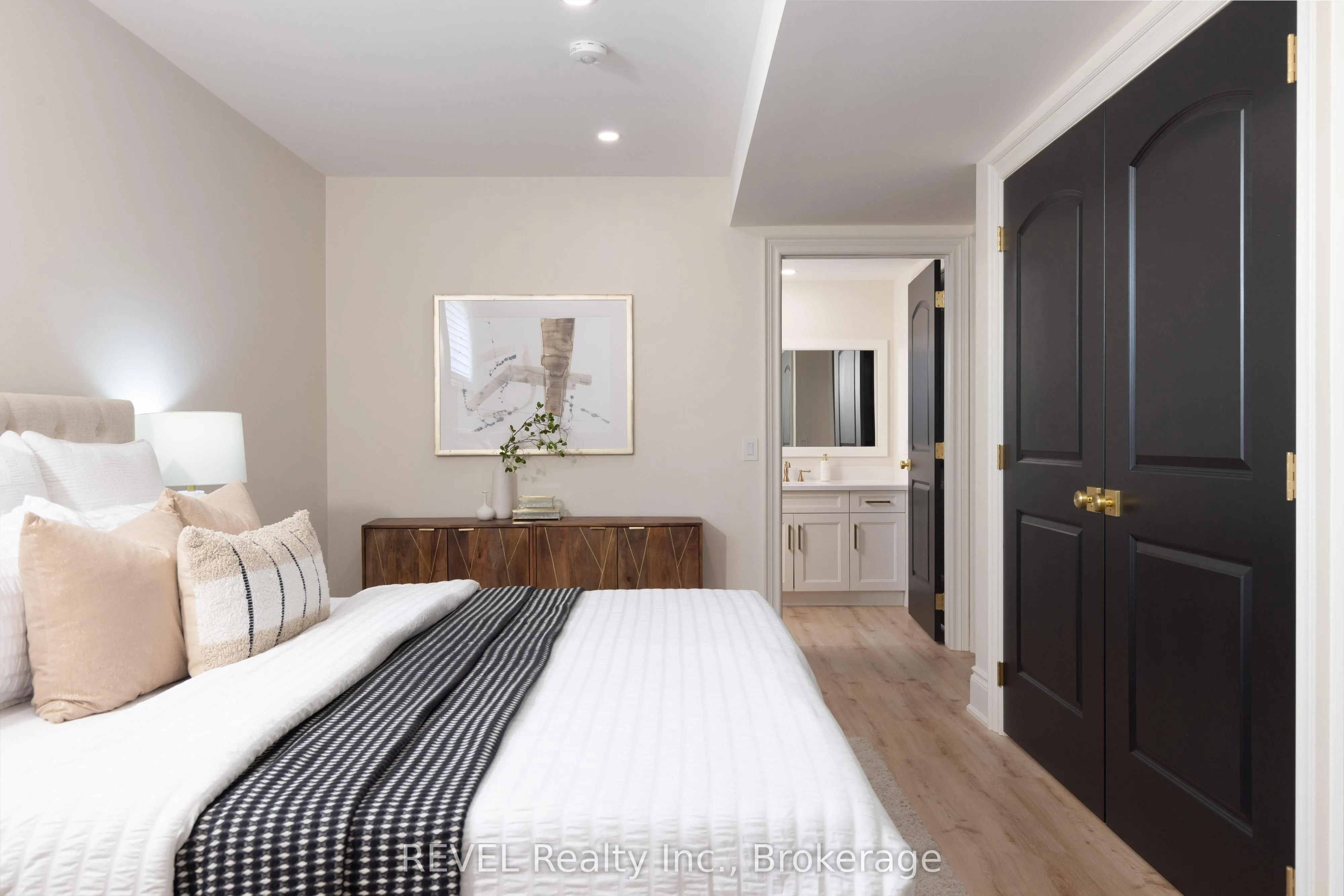 27 Arbourvale Common, #1