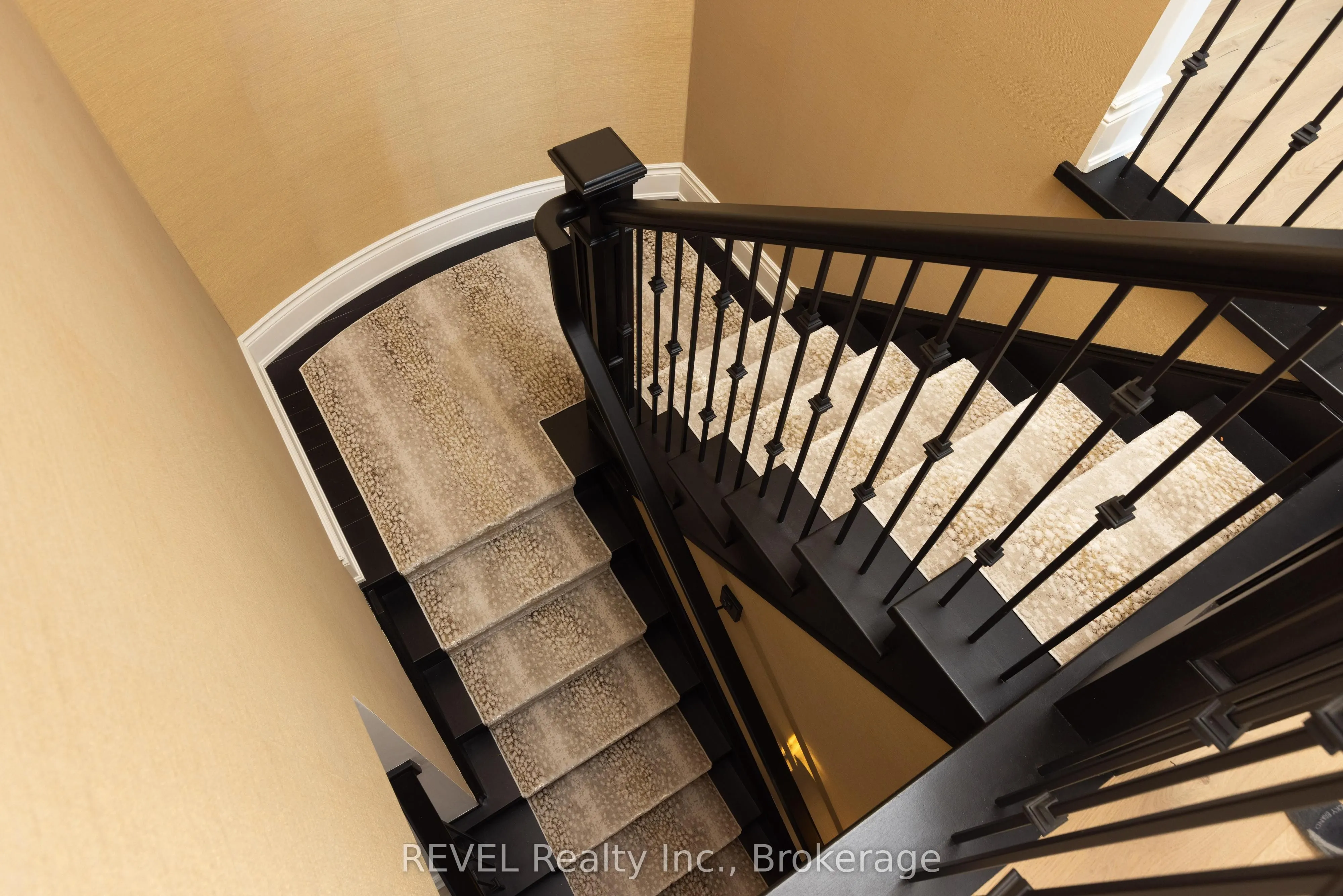 27 Arbourvale Common, #1