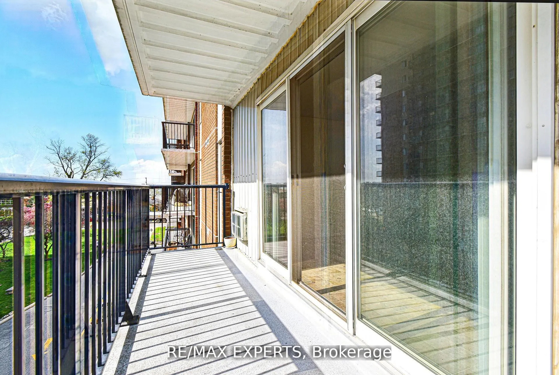 8591 Riverside Drive E, #410