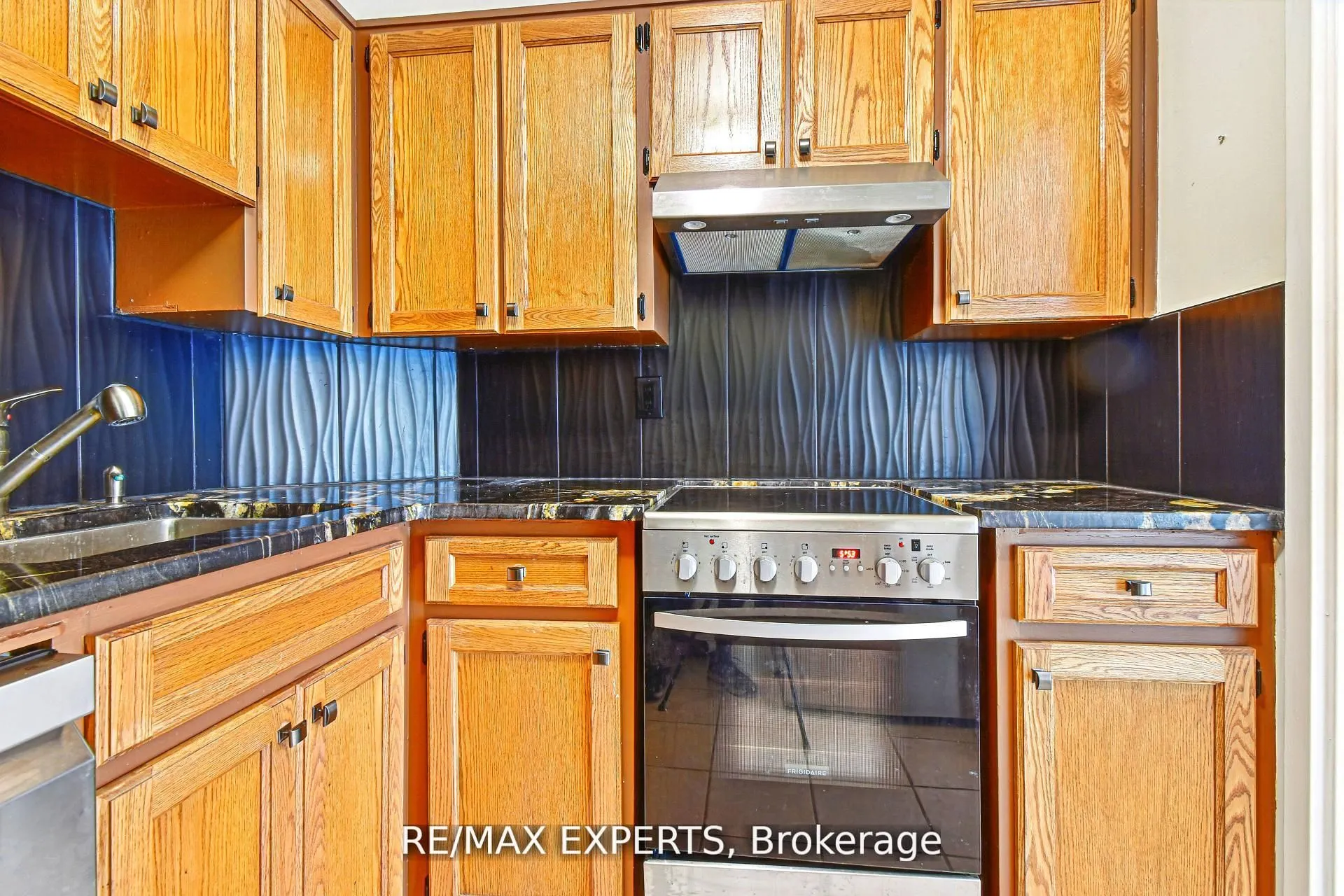 8591 Riverside Drive E, #410