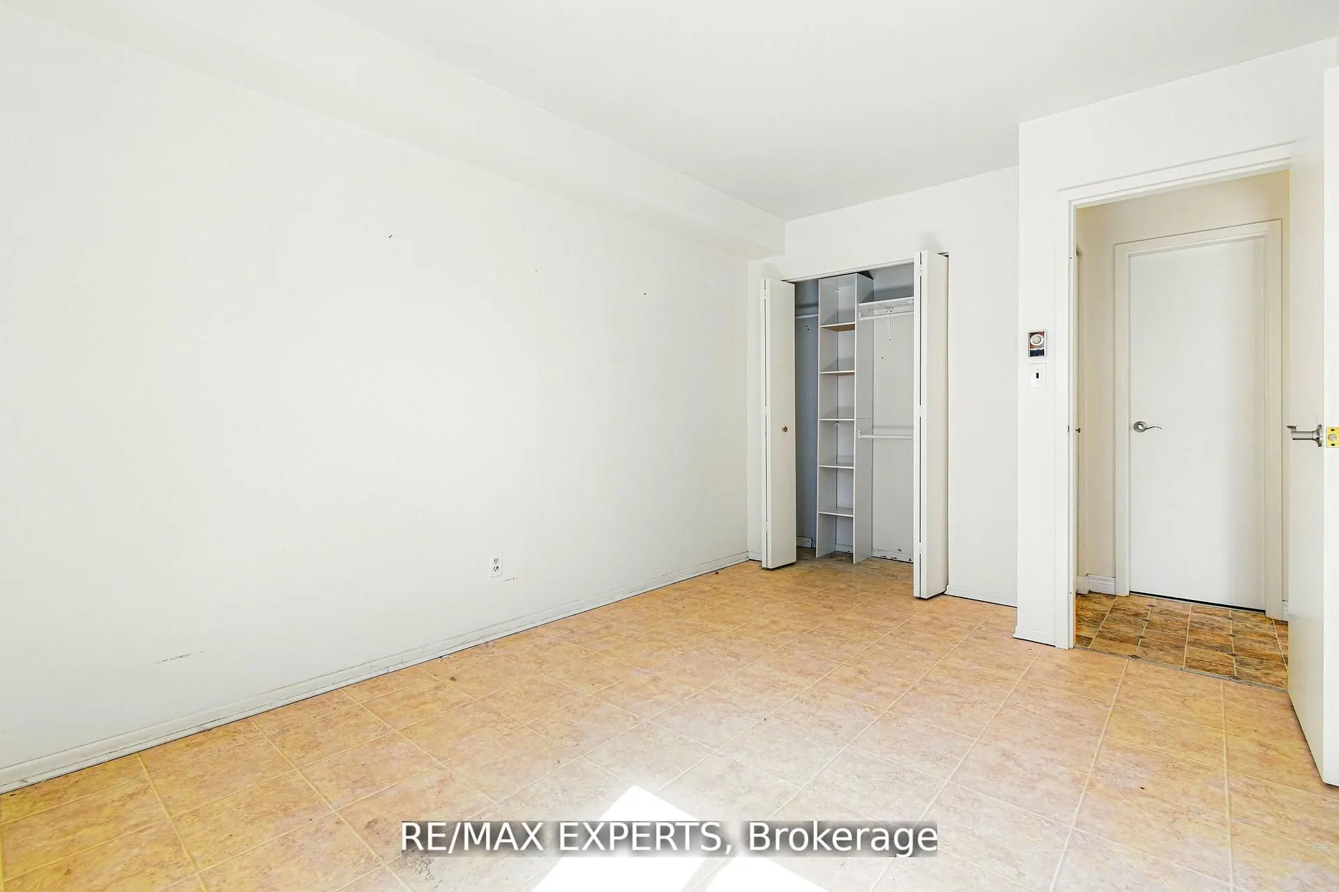 8591 Riverside Drive E, #410