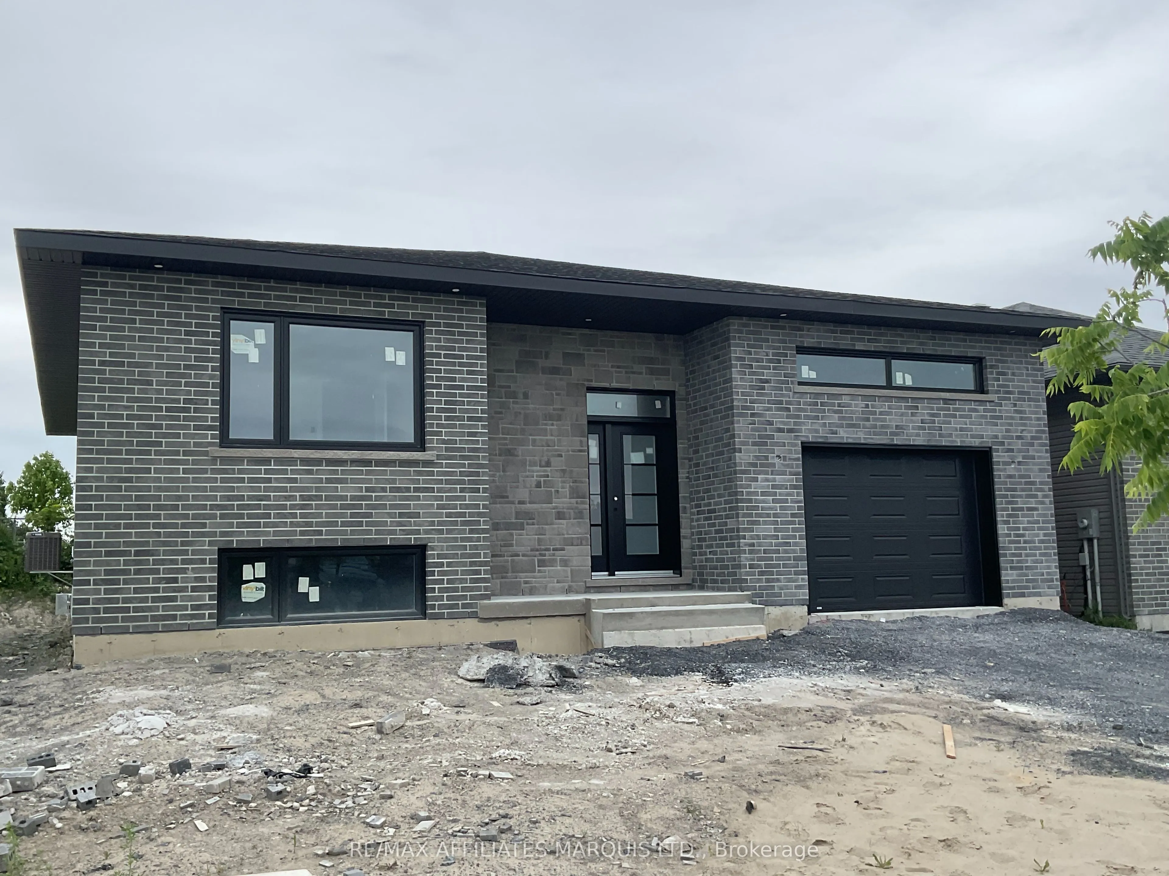 180 Emily Jade Crescent