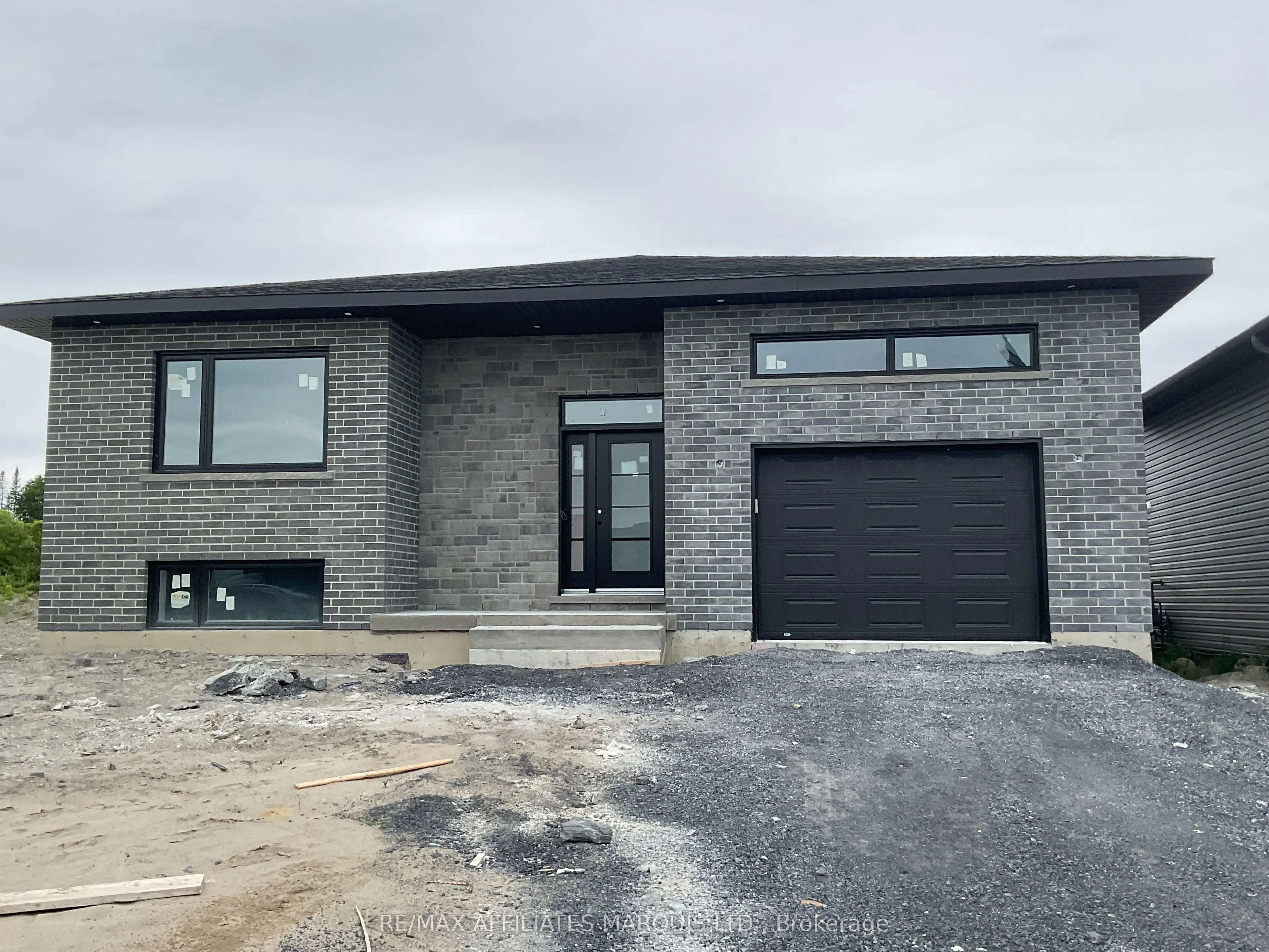 180 Emily Jade Crescent