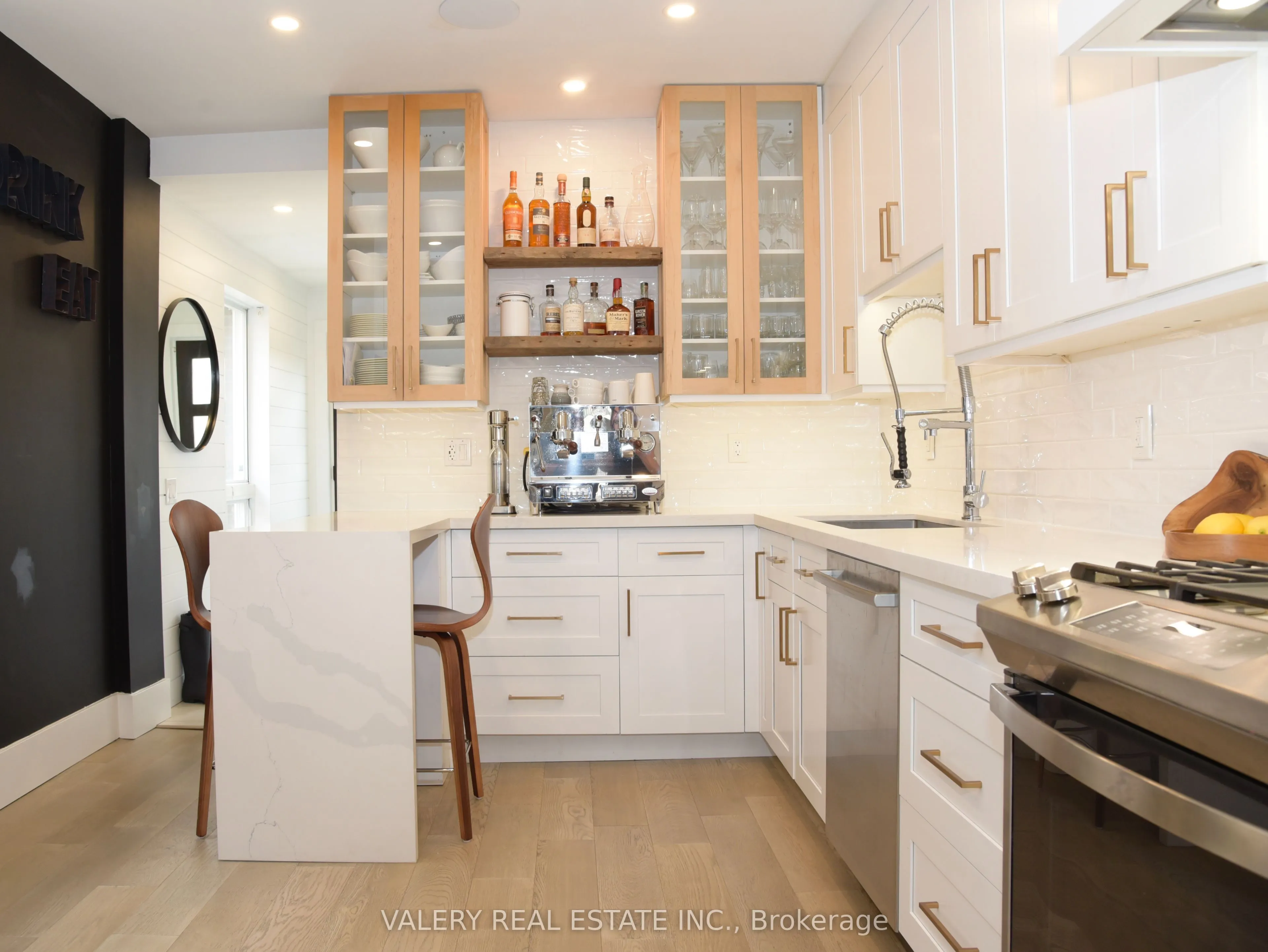 81 Murray Street E