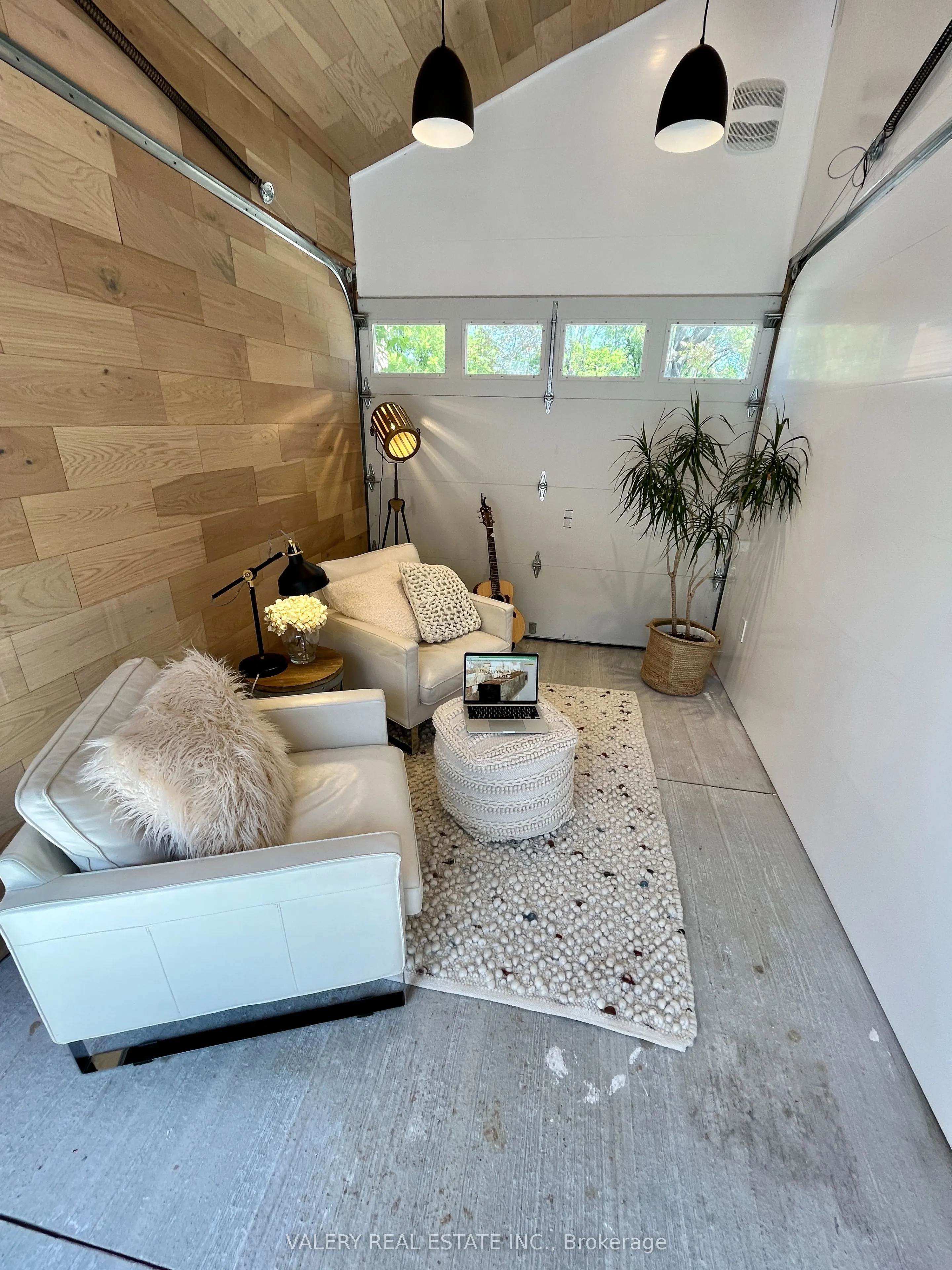 81 Murray Street E
