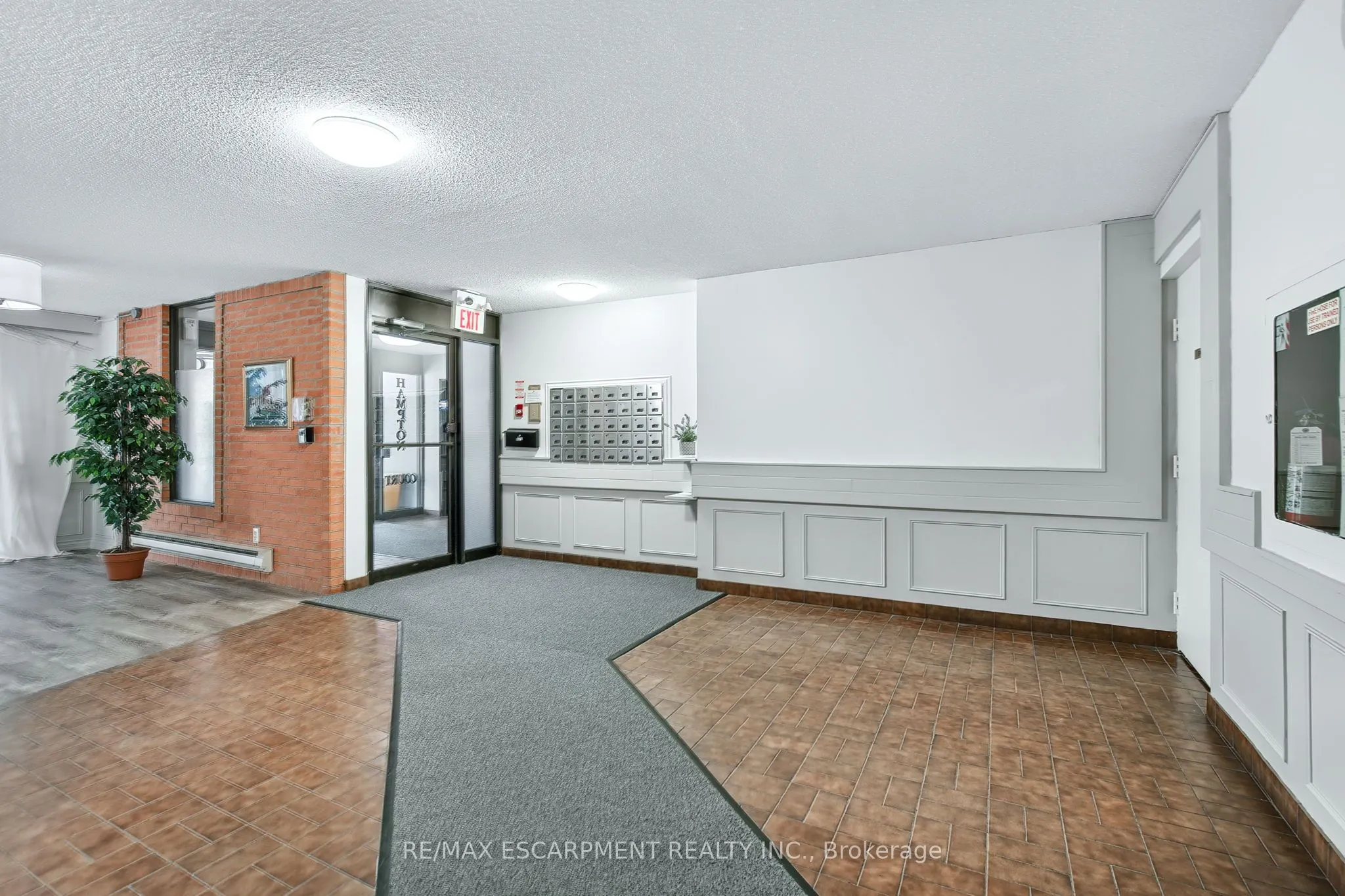 23 Main Street, #501