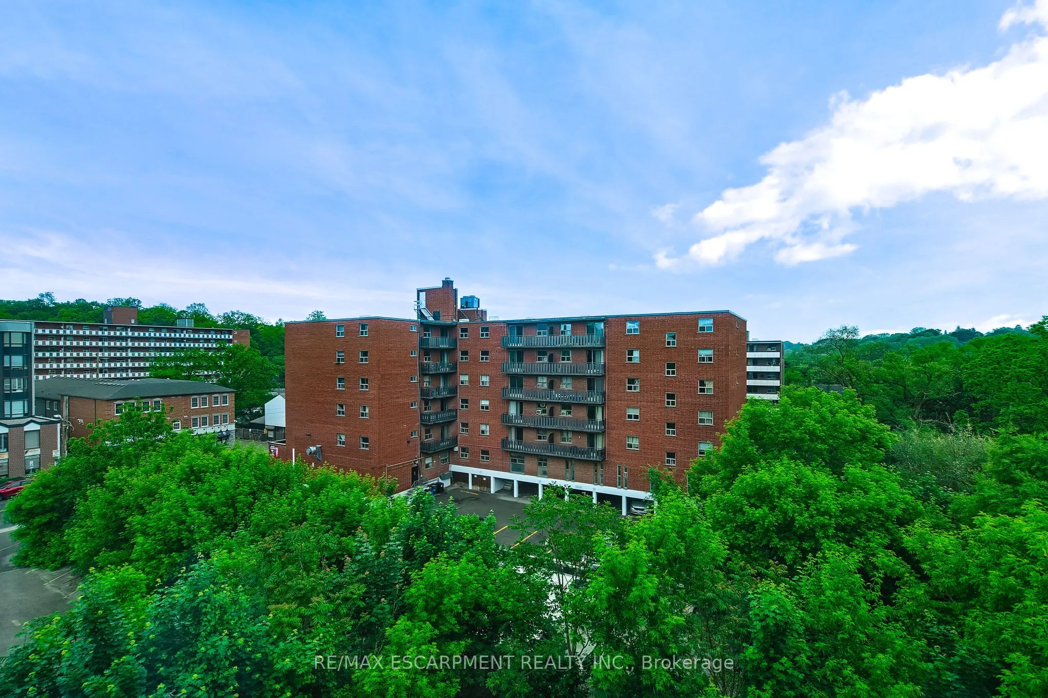 23 Main Street, #501