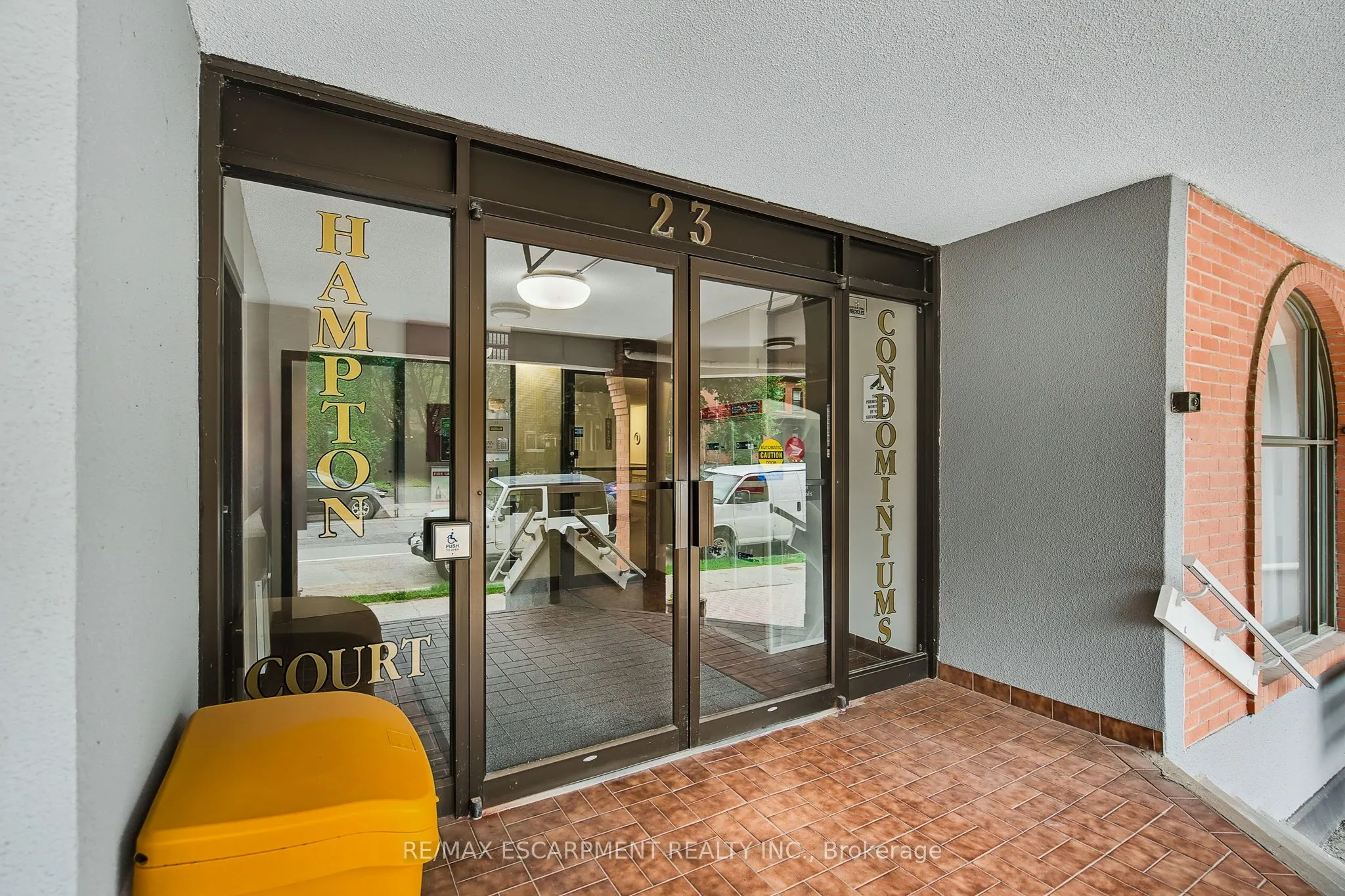 23 Main Street, #501