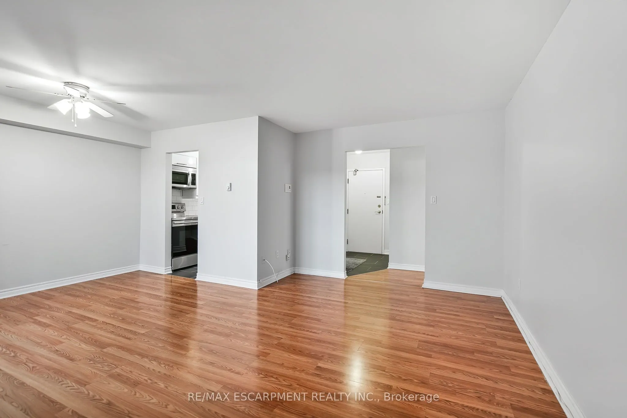 23 Main Street, #501