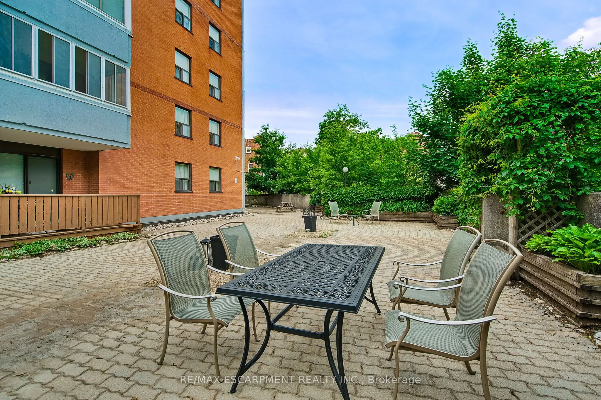 23 Main Street, #501