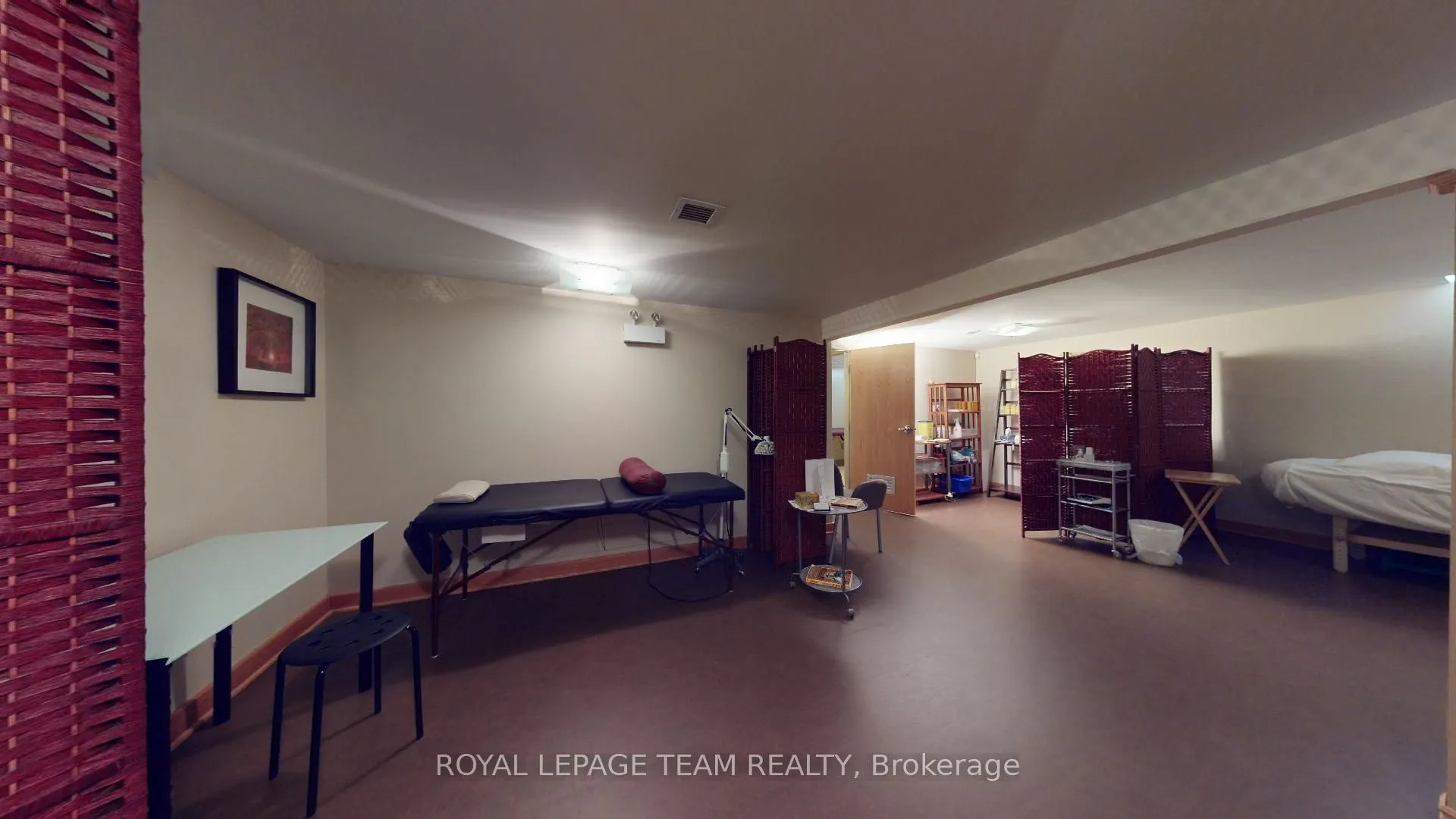 942 Merivale Road