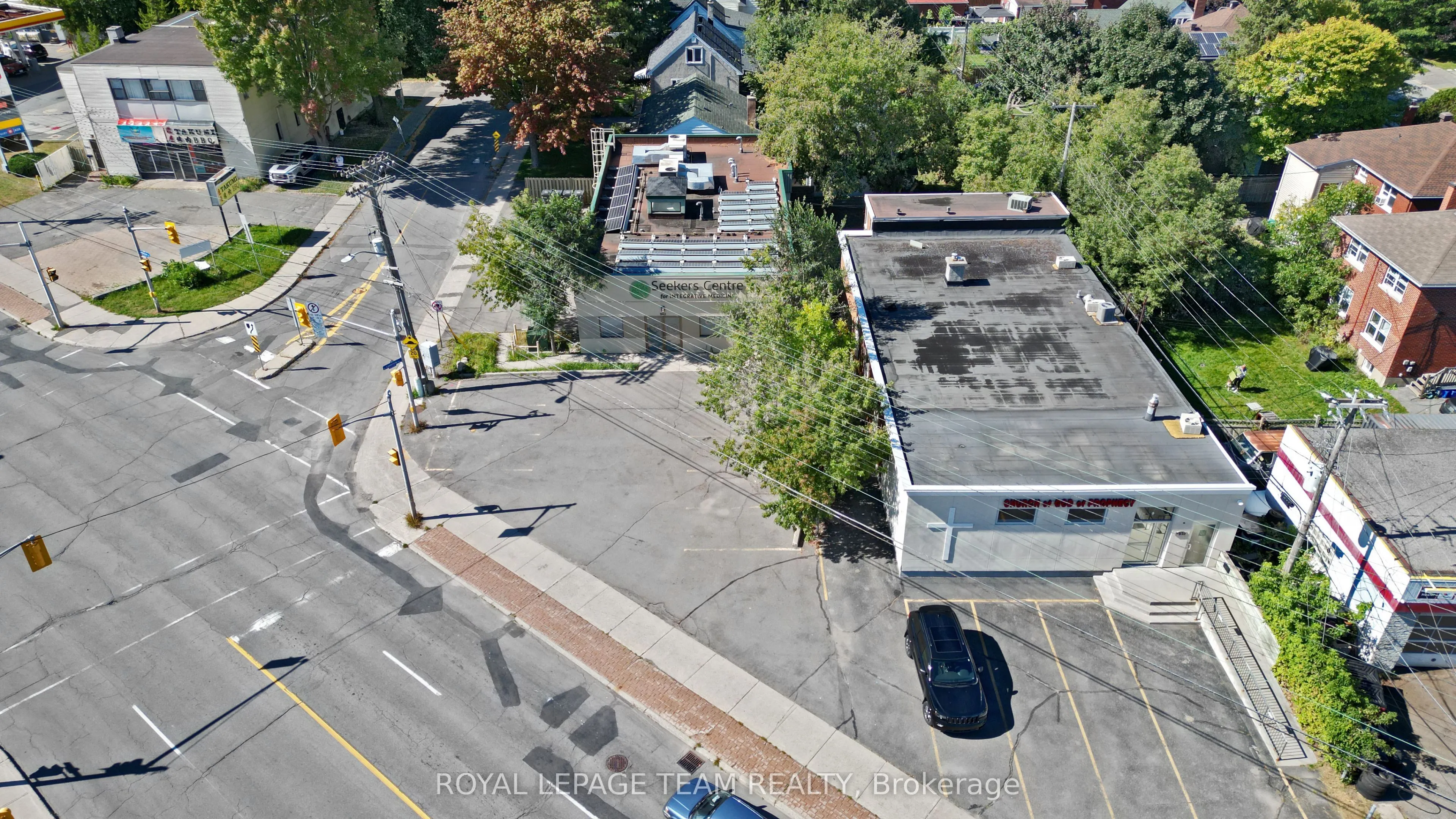 942 Merivale Road