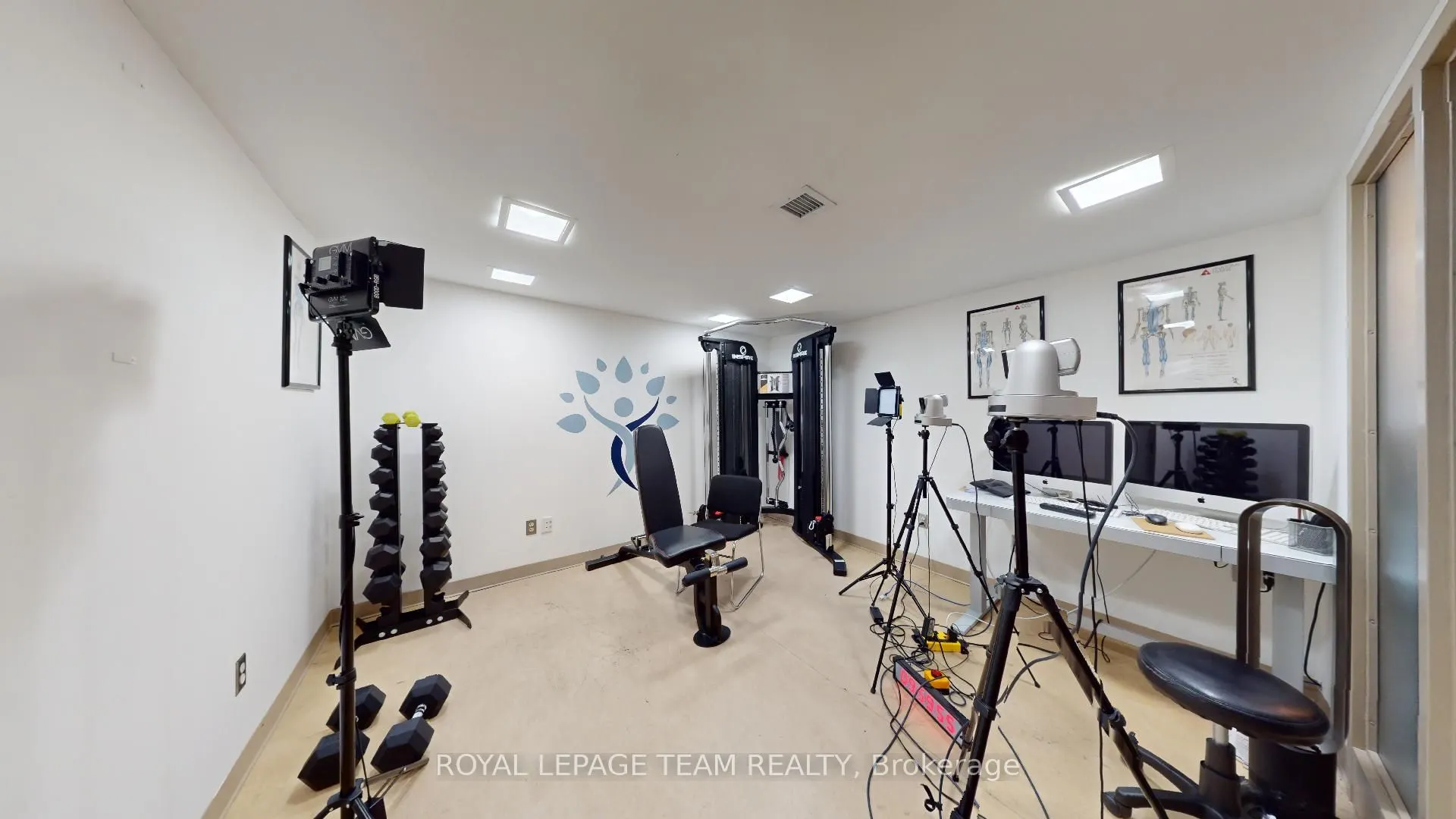 942 Merivale Road