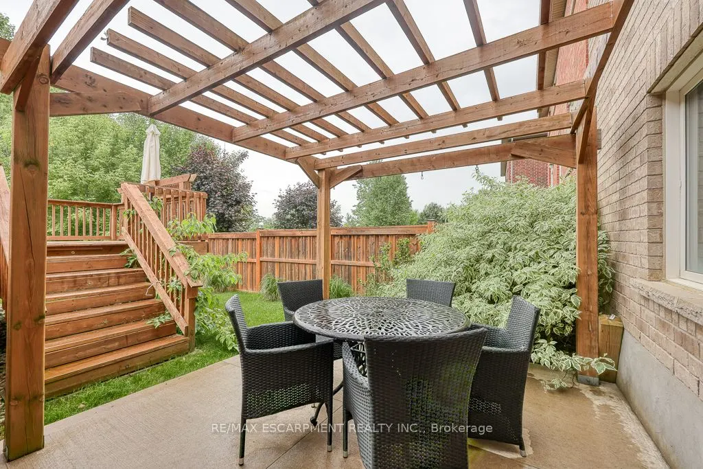 37 Lambert Crescent