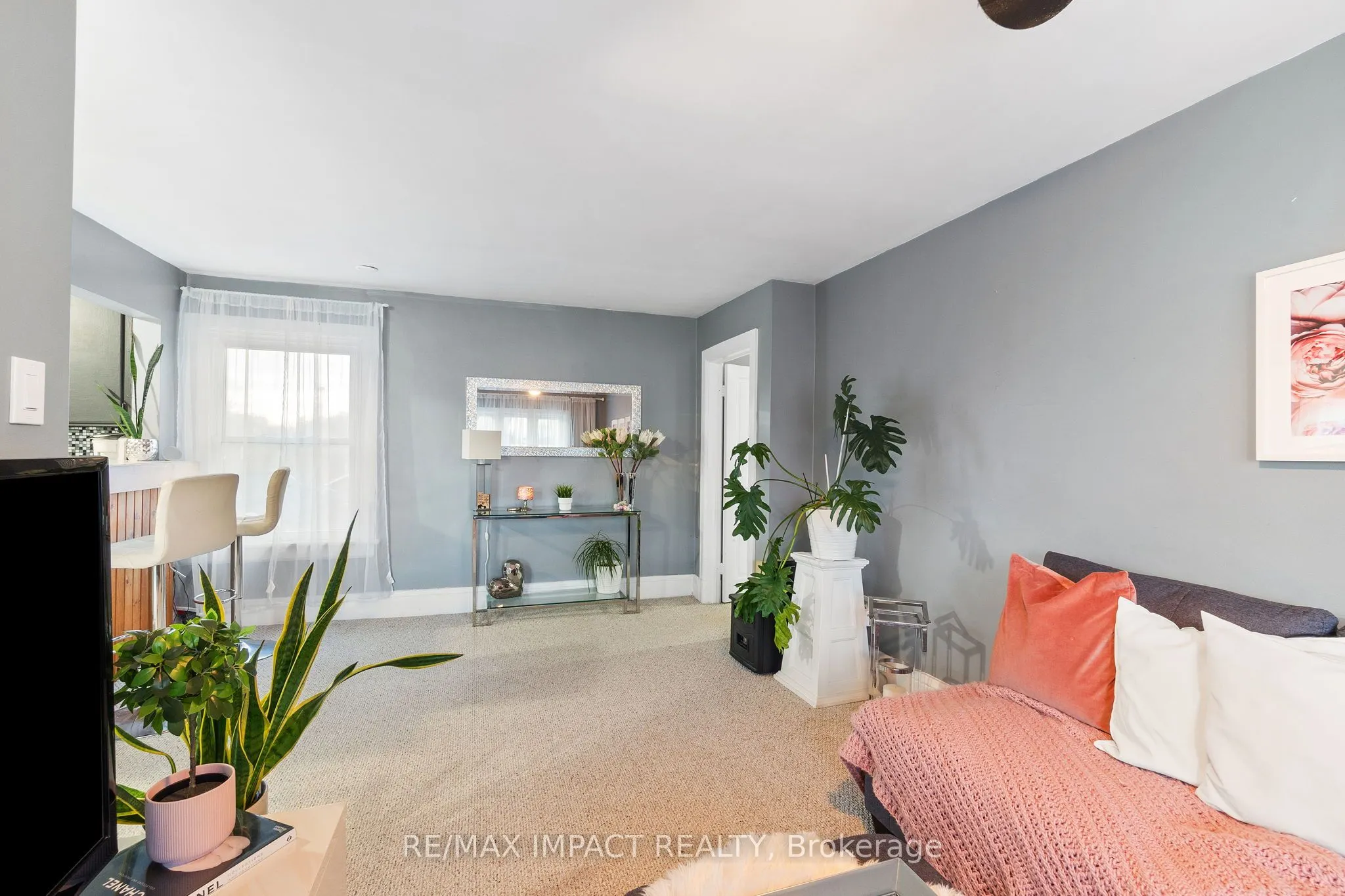 18 Spencer Street W