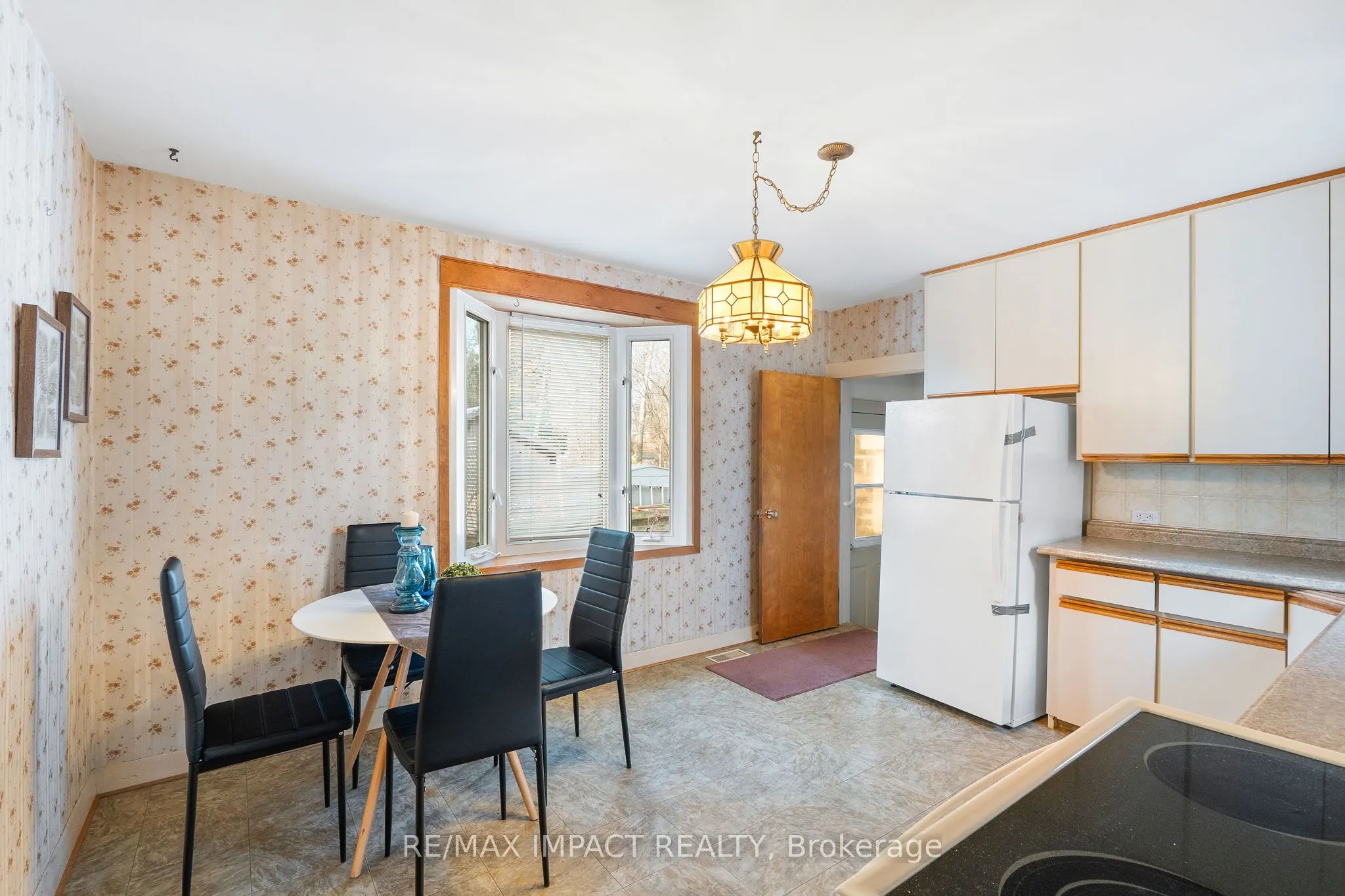 18 Spencer Street W