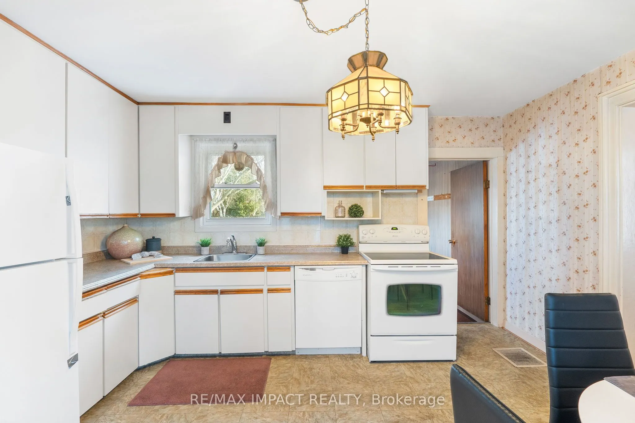 18 Spencer Street W