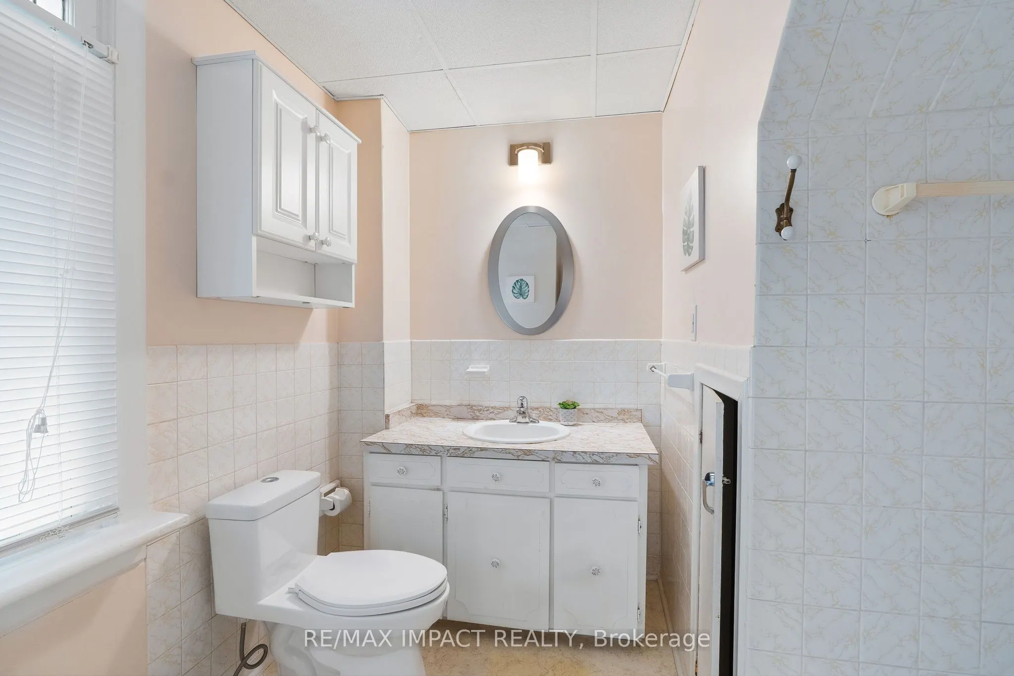 18 Spencer Street W