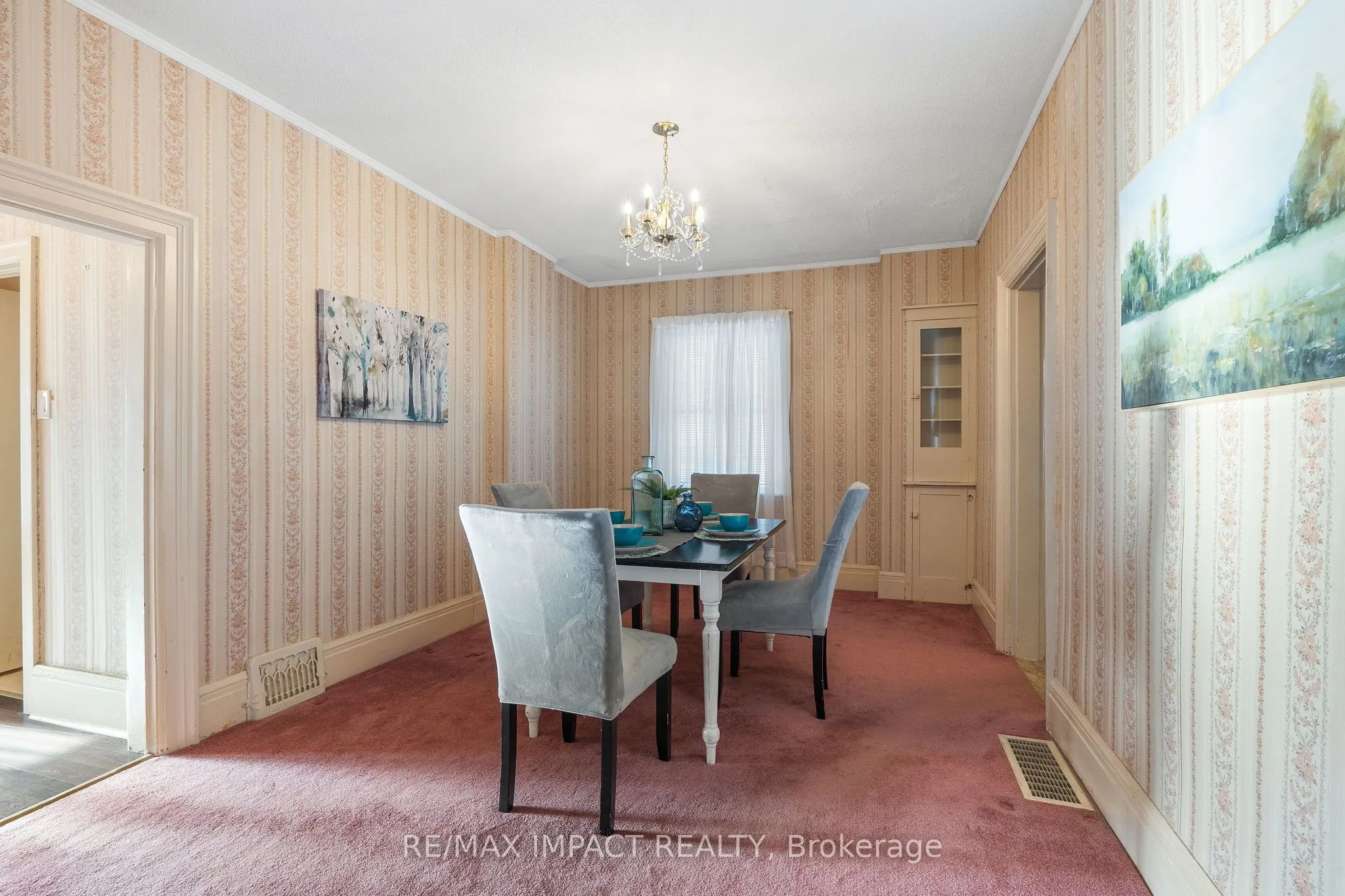 18 Spencer Street W