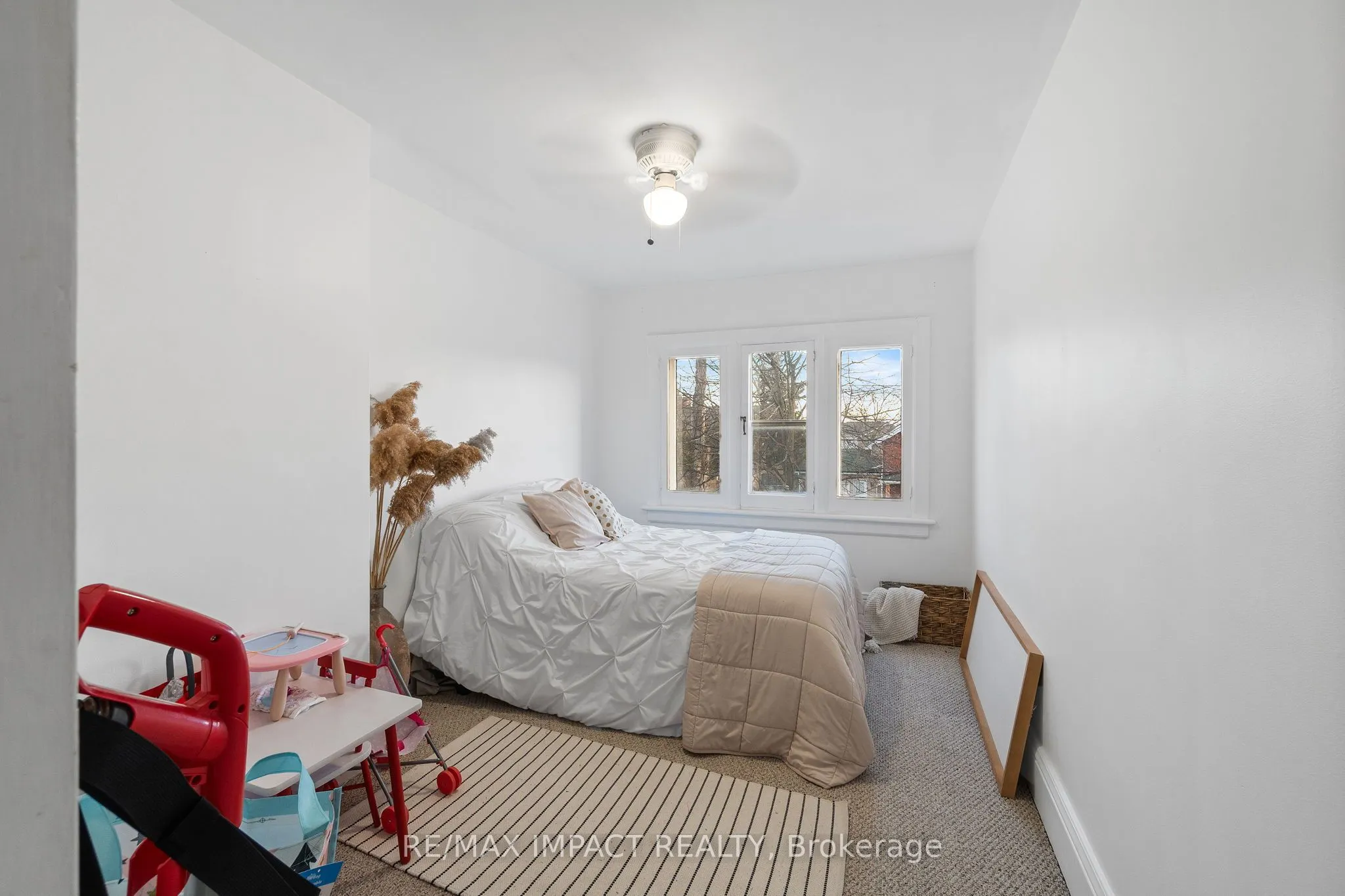 18 Spencer Street W