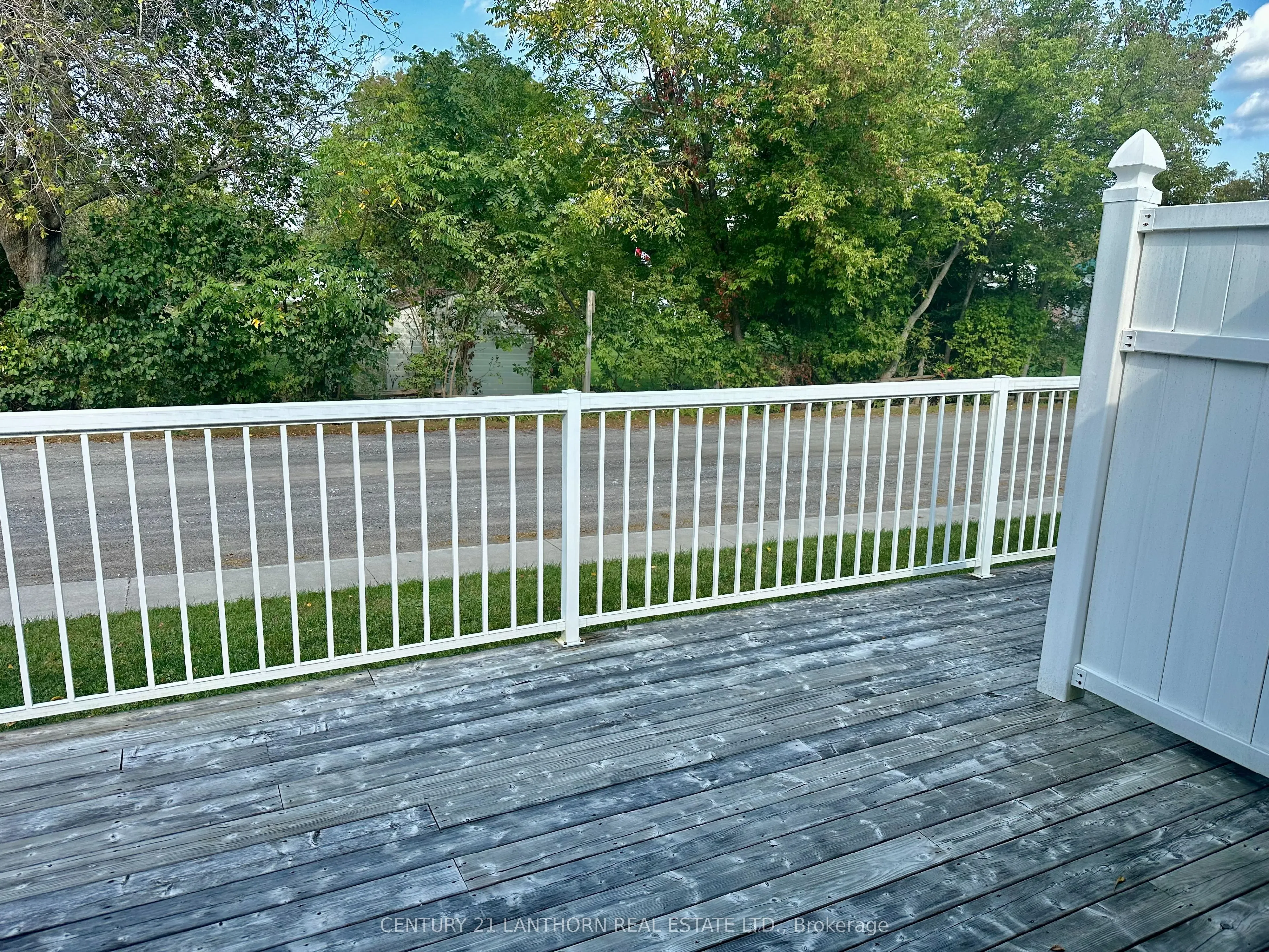 494 Metcalf Street, #3
