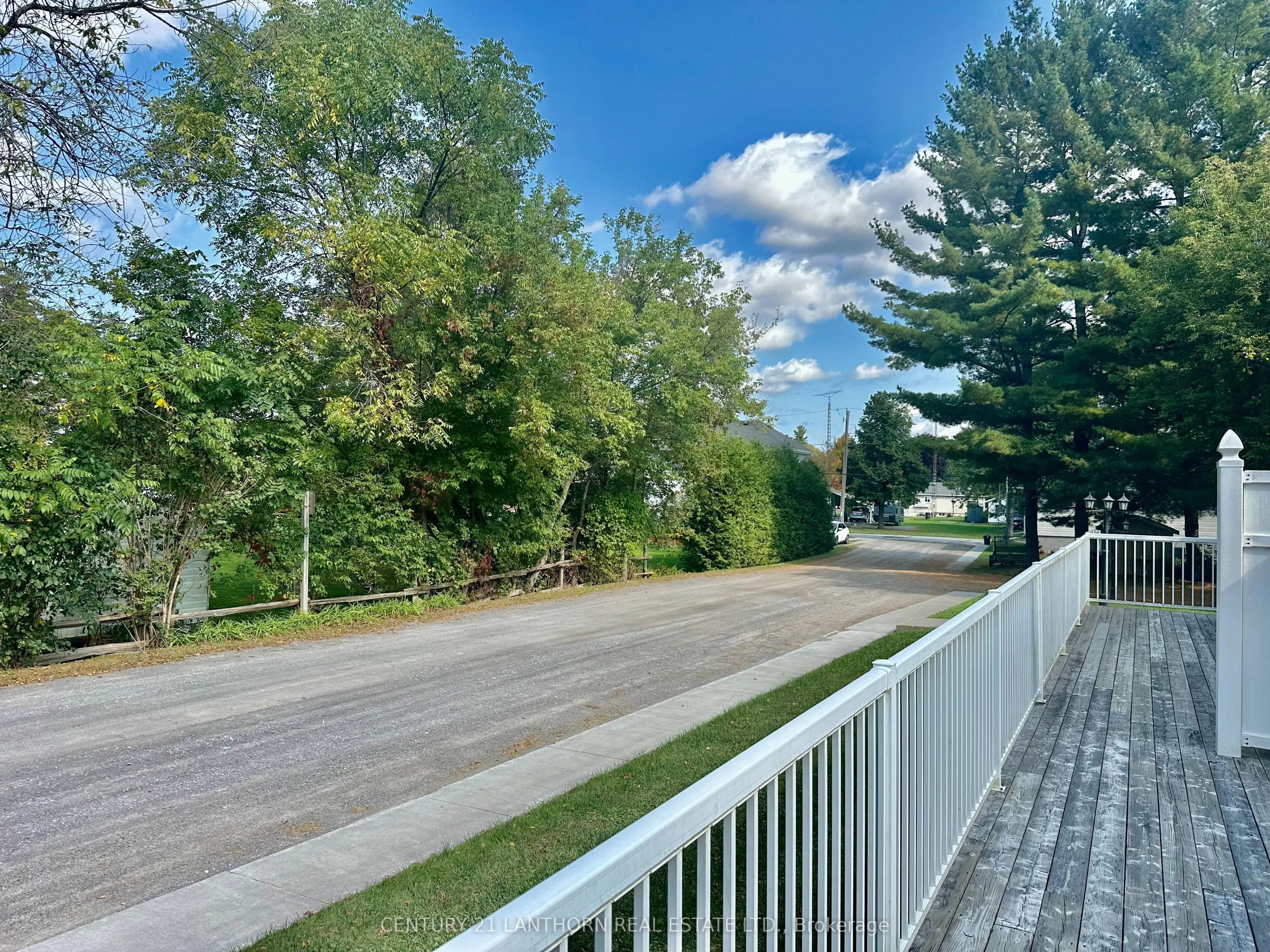 494 Metcalf Street, #3