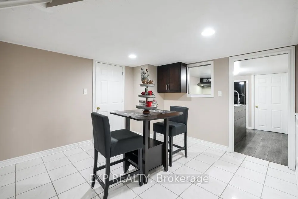 2658 Guyatt Road