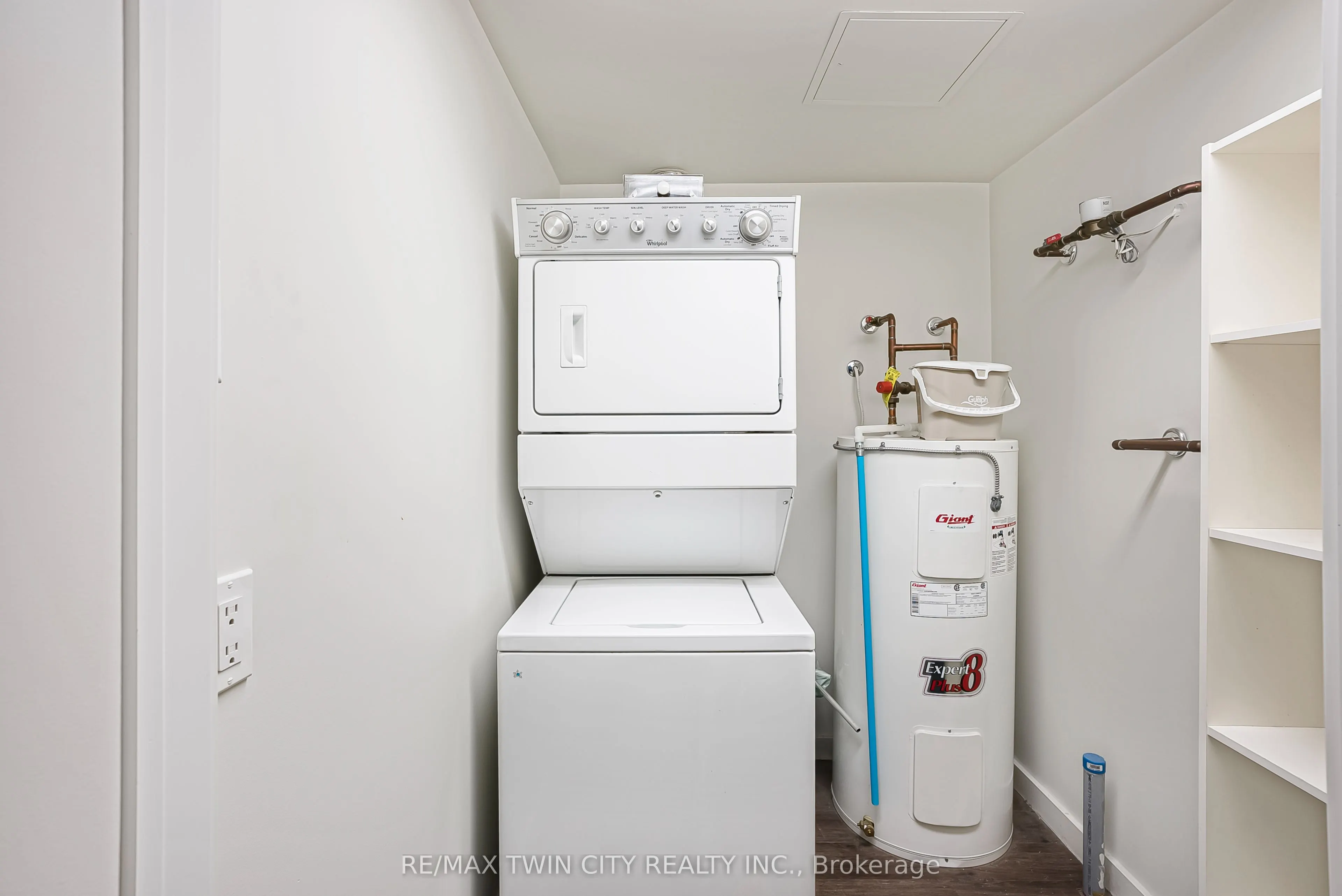 25 Kay Crescent, #403