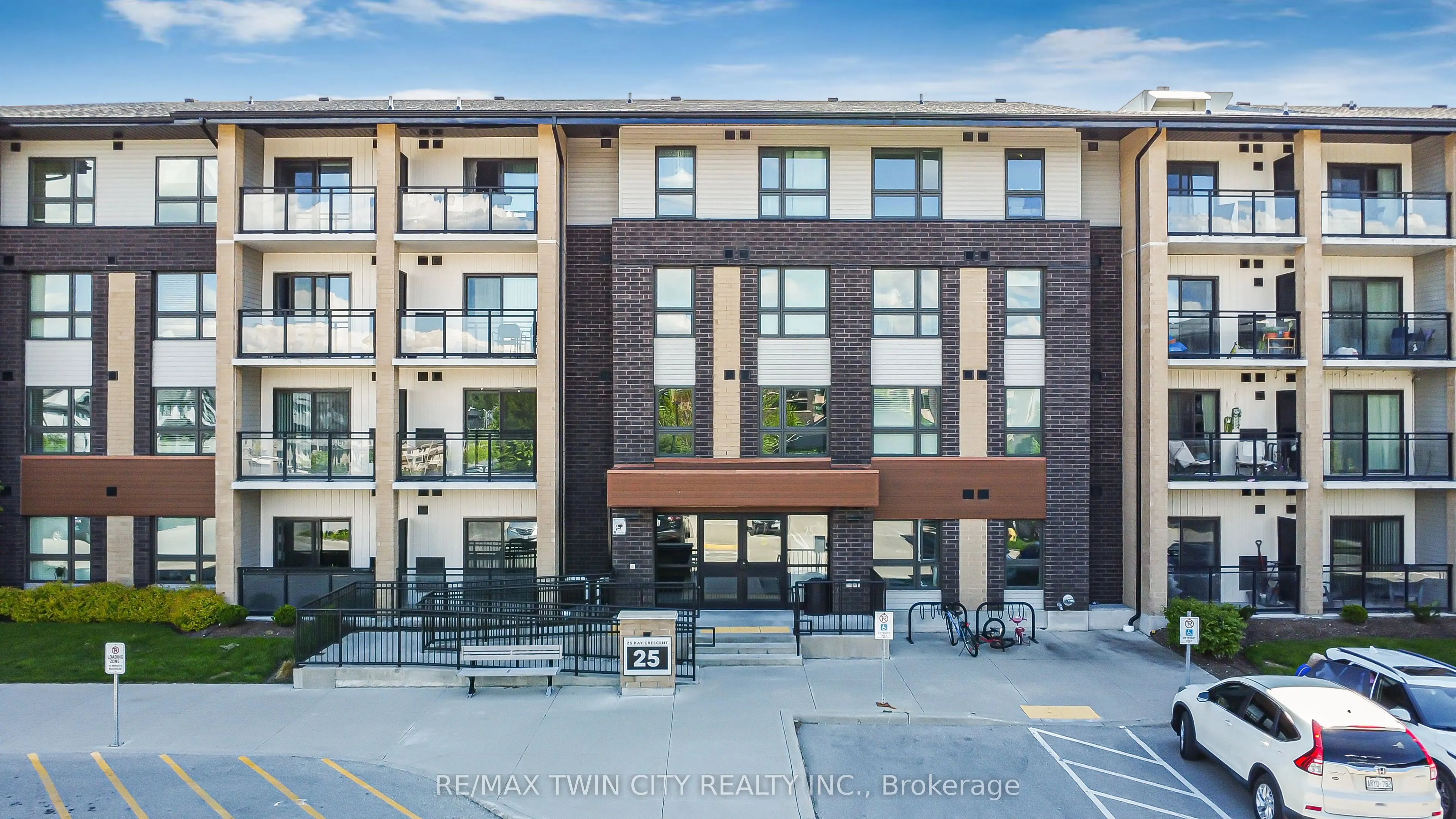 25 Kay Crescent, #403